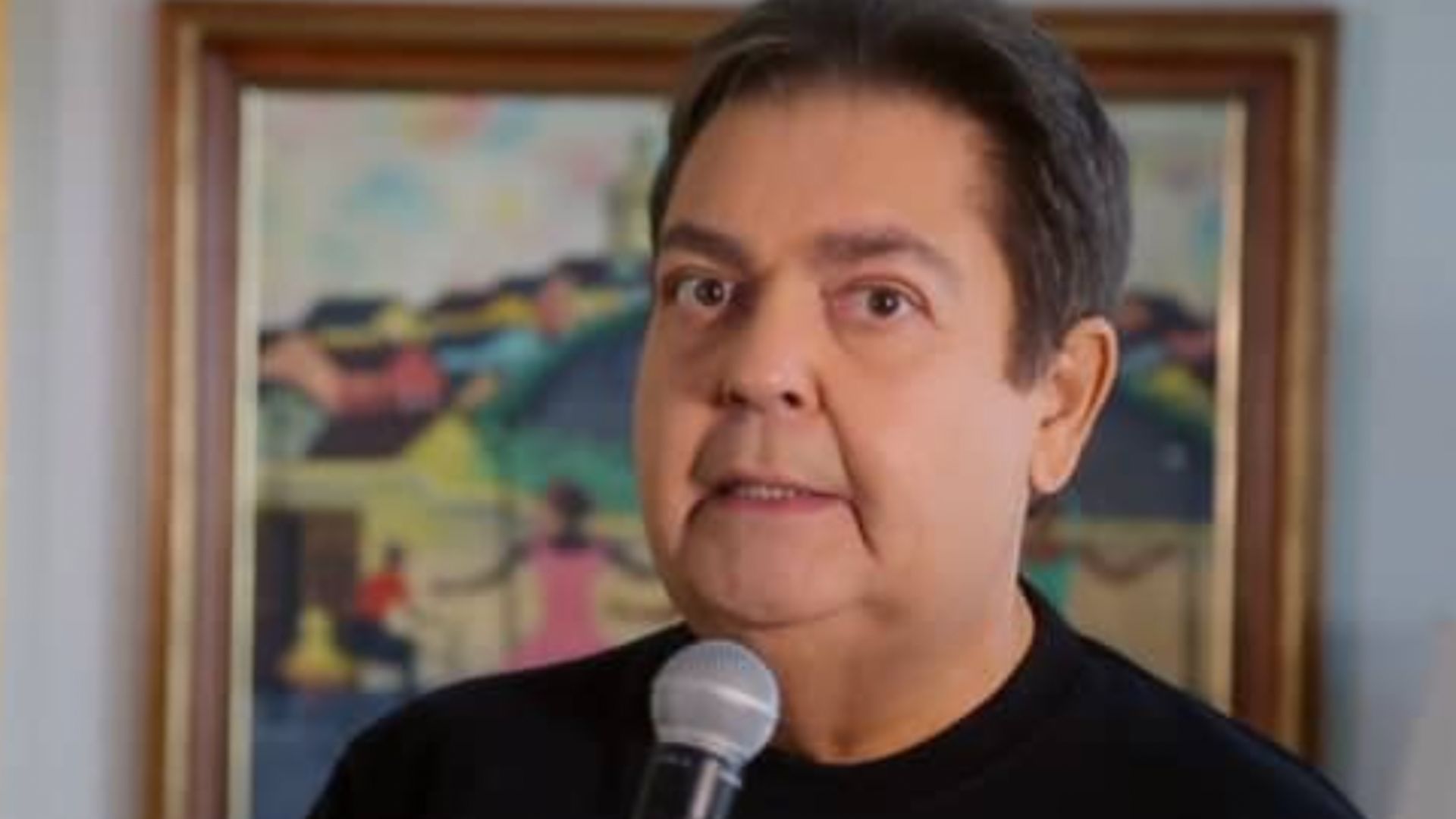 O que tem Faustão? Apresentador enfrenta série de internações nos últimos anos