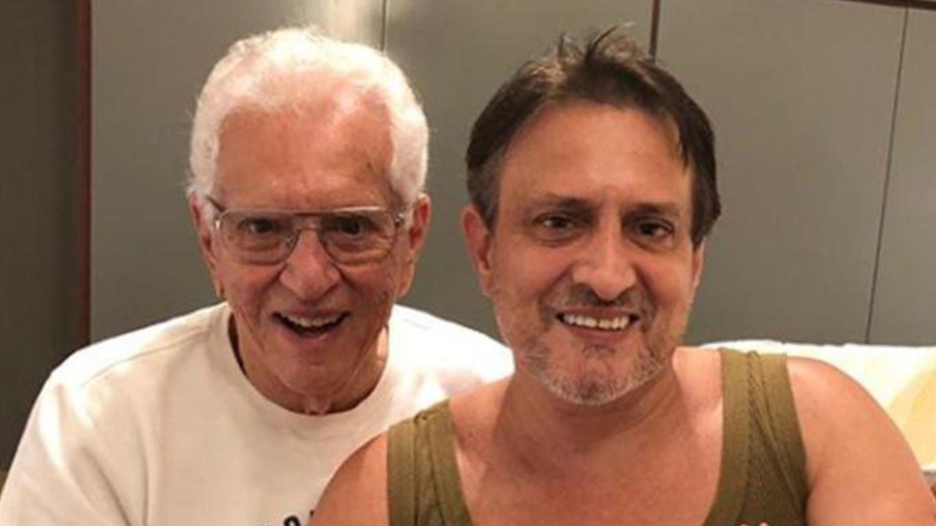 Filho de Carlos Alberto atualiza estado de saúde do pai: “Sem previsão de alta”