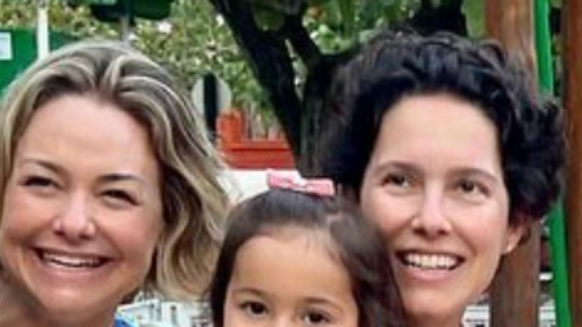 Mamães ao mesmo tempo, correspondentes da Globo se reúnem em foto: “Finalmente”