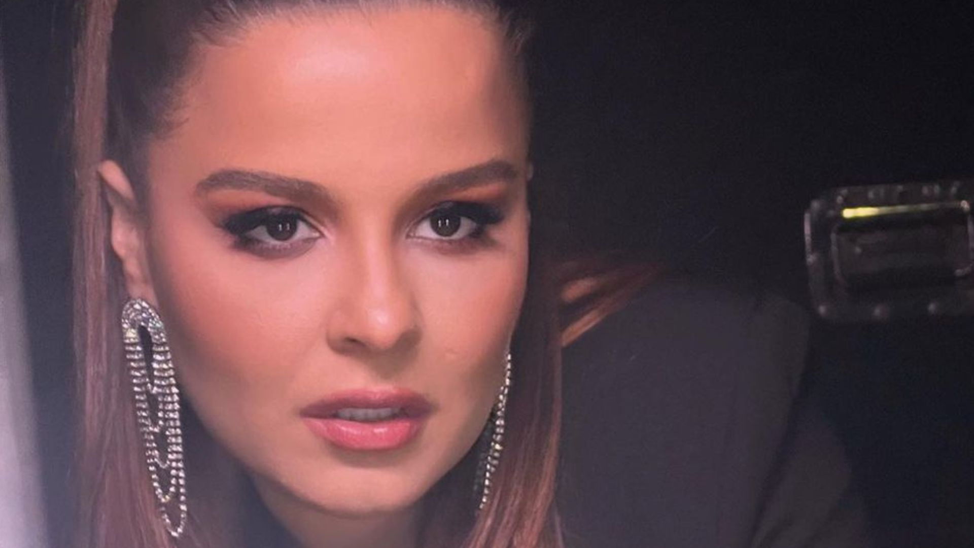 Afastada dos palcos, Maiara se submete a cirurgia delicada, mas passa bem