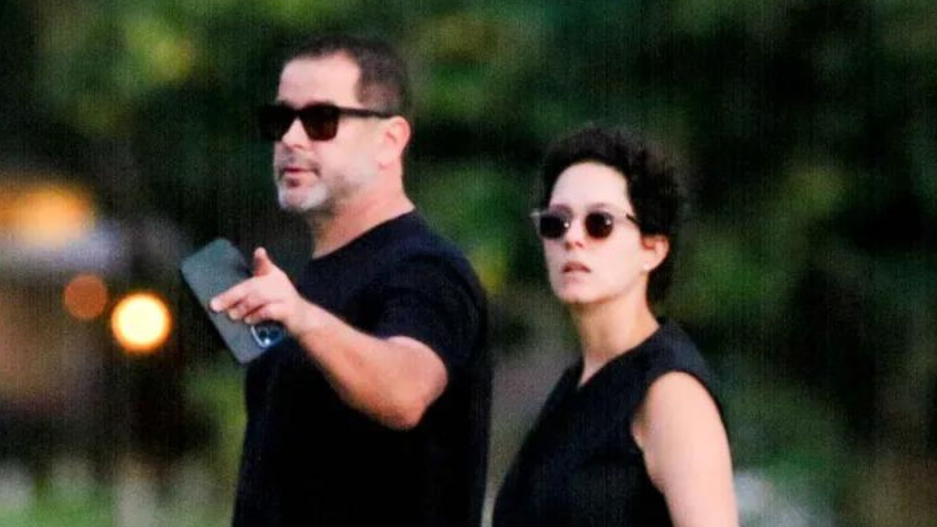 Raridade: com a filha, Cecília Malan é flagrada em passeio com Murilo Benício