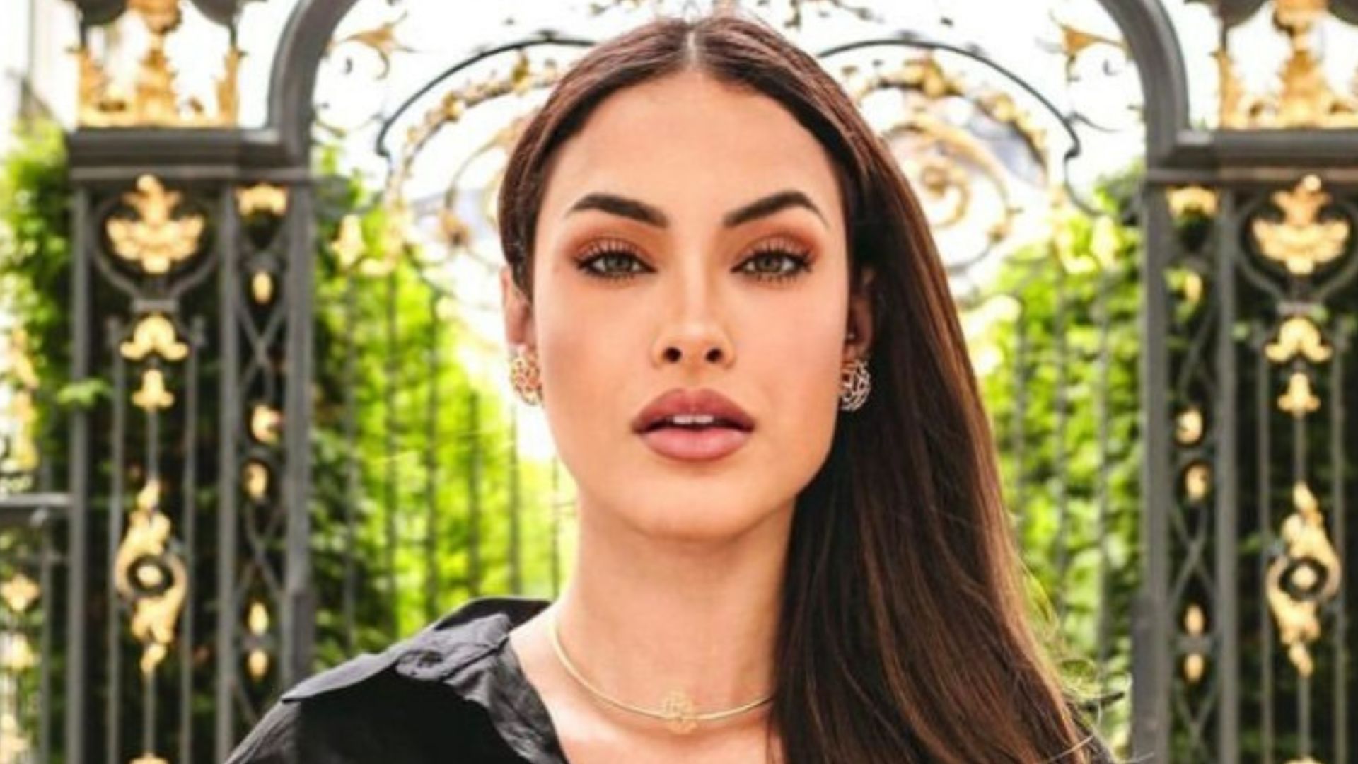 Ex-BBB Sarah Andrade surpreende web em flagra picante com famoso: “Passando bem”