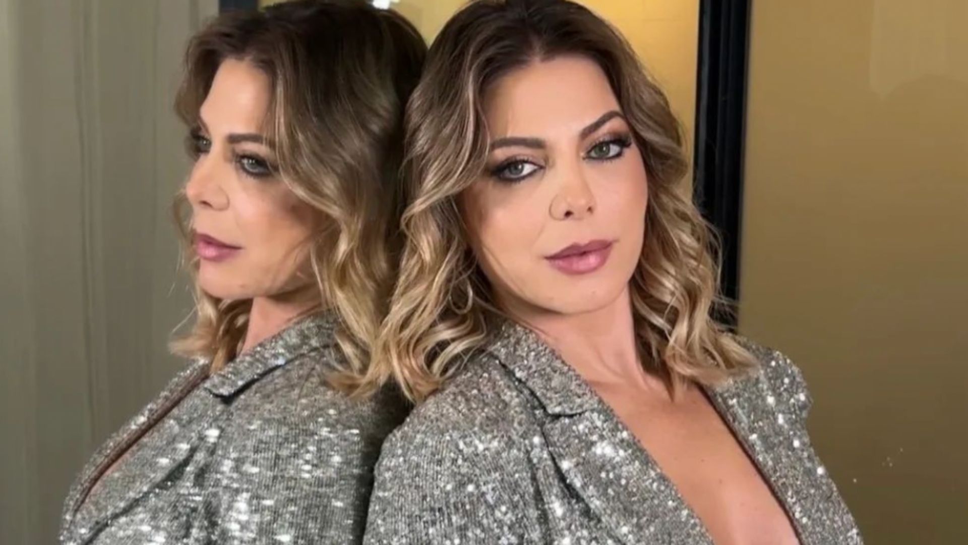 Justíssimo, curtíssimo e sem sutiã: Sheila Mello causa com look em cliques: “Linda”