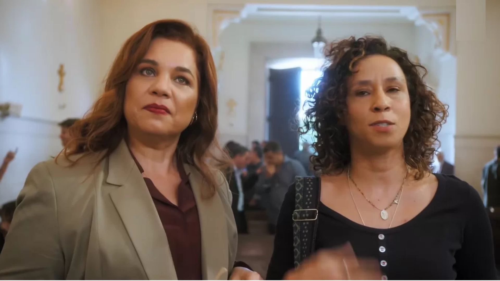 Elas por Elas: Após confusão, Adriana e Helena formam aliança improvável