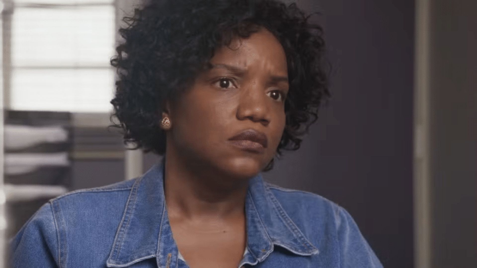 Elas por Elas: Márcia comete loucura e denuncia Renée injustamente
