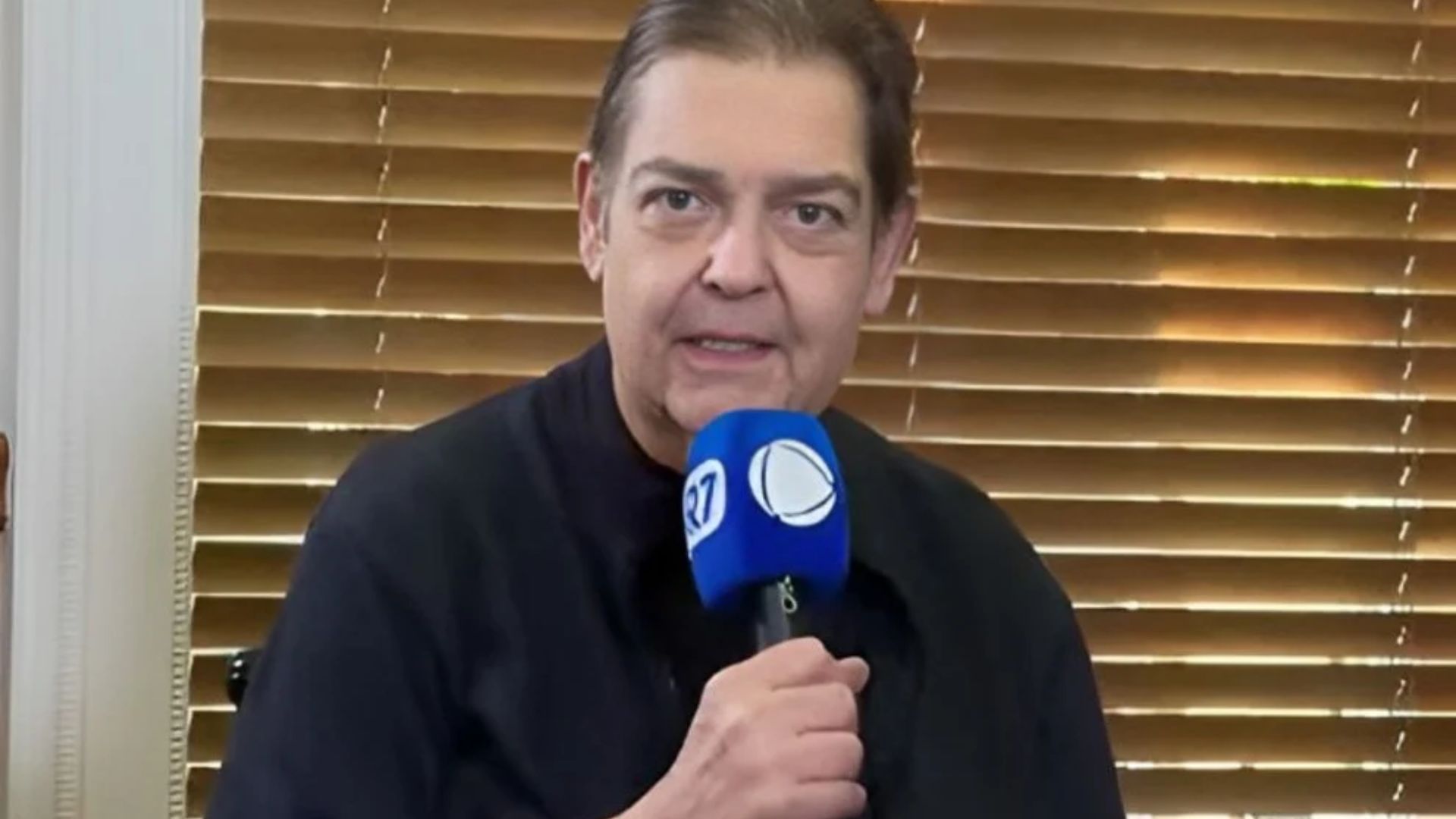 Faustão quebrou duas costelas após transplante de coração: “Fui para o chão”