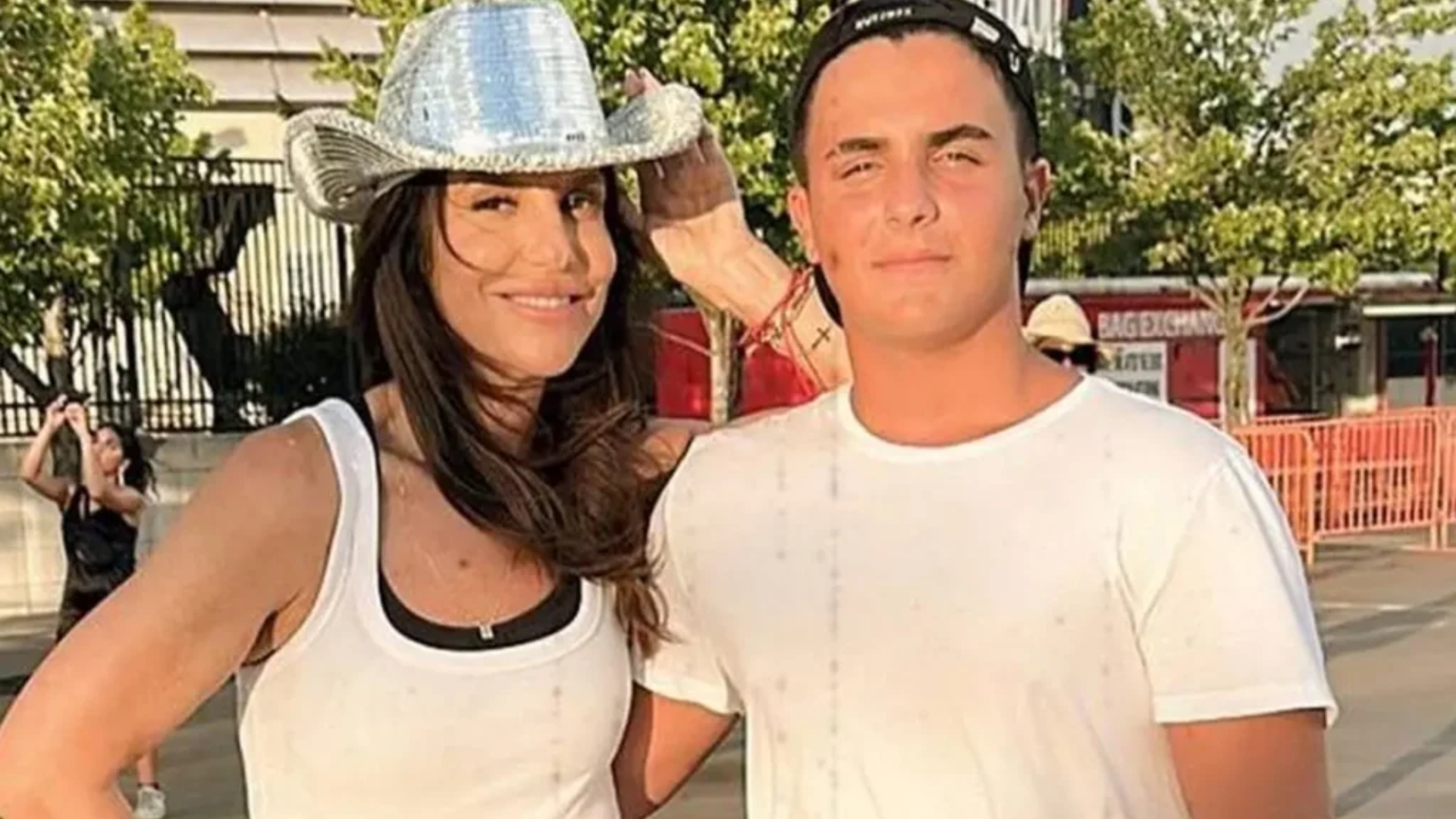 Aos 14 anos, filho de Ivete Sangalo já curte solteirice: “Me conta tudo”