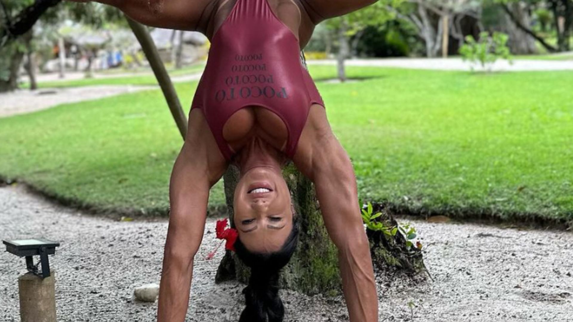Gracyanne Barbosa é massacrada ao desenhar ‘volume’ em foto: “Pra que?”