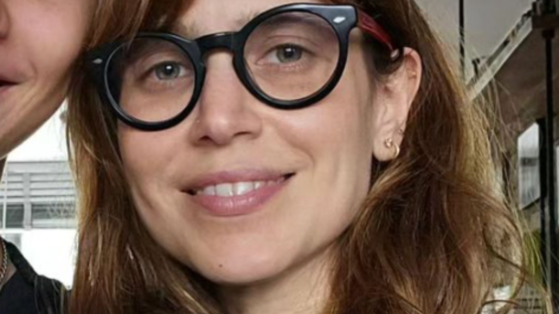 Mel Lisboa comemora 15 anos do filho com foto rara: “Me pega no colo”