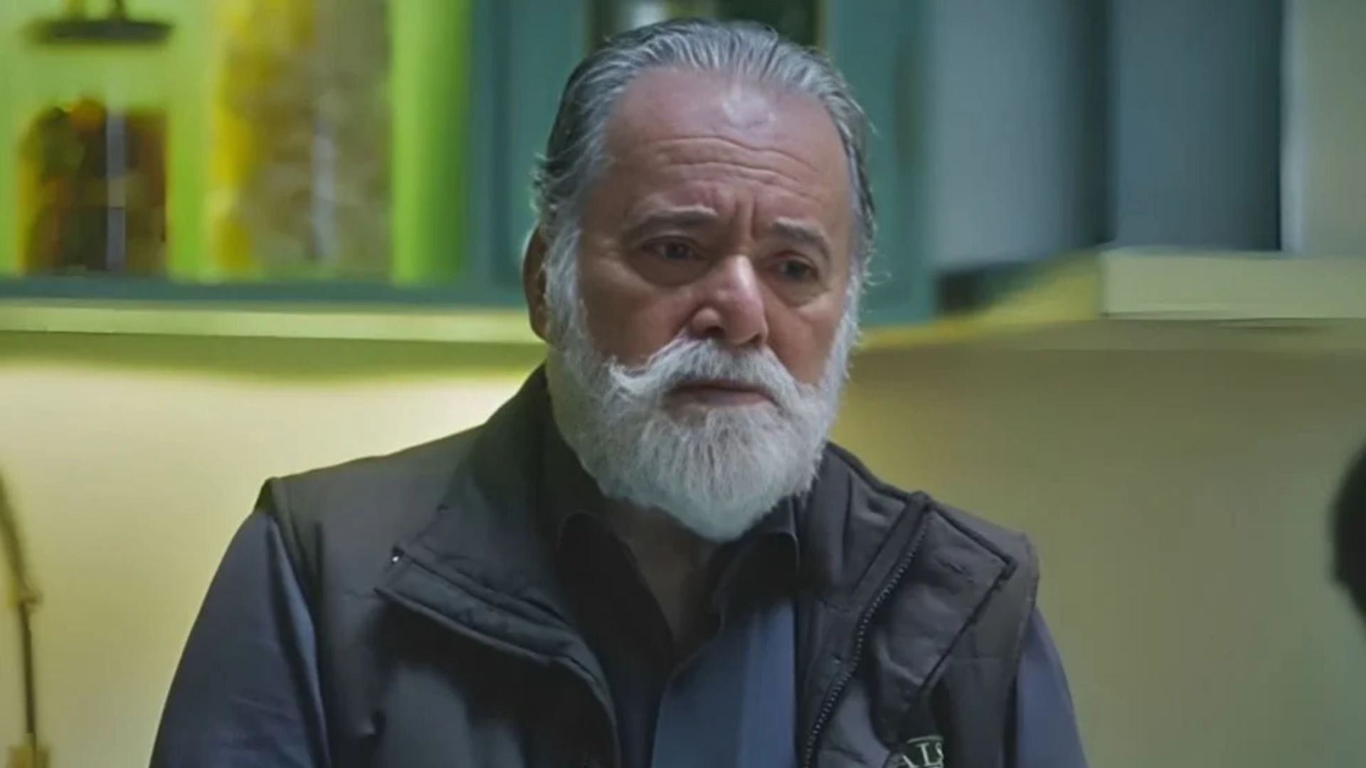 Terra e Paixão: Antônio lacra caixão de Agatha com despedida emocionante