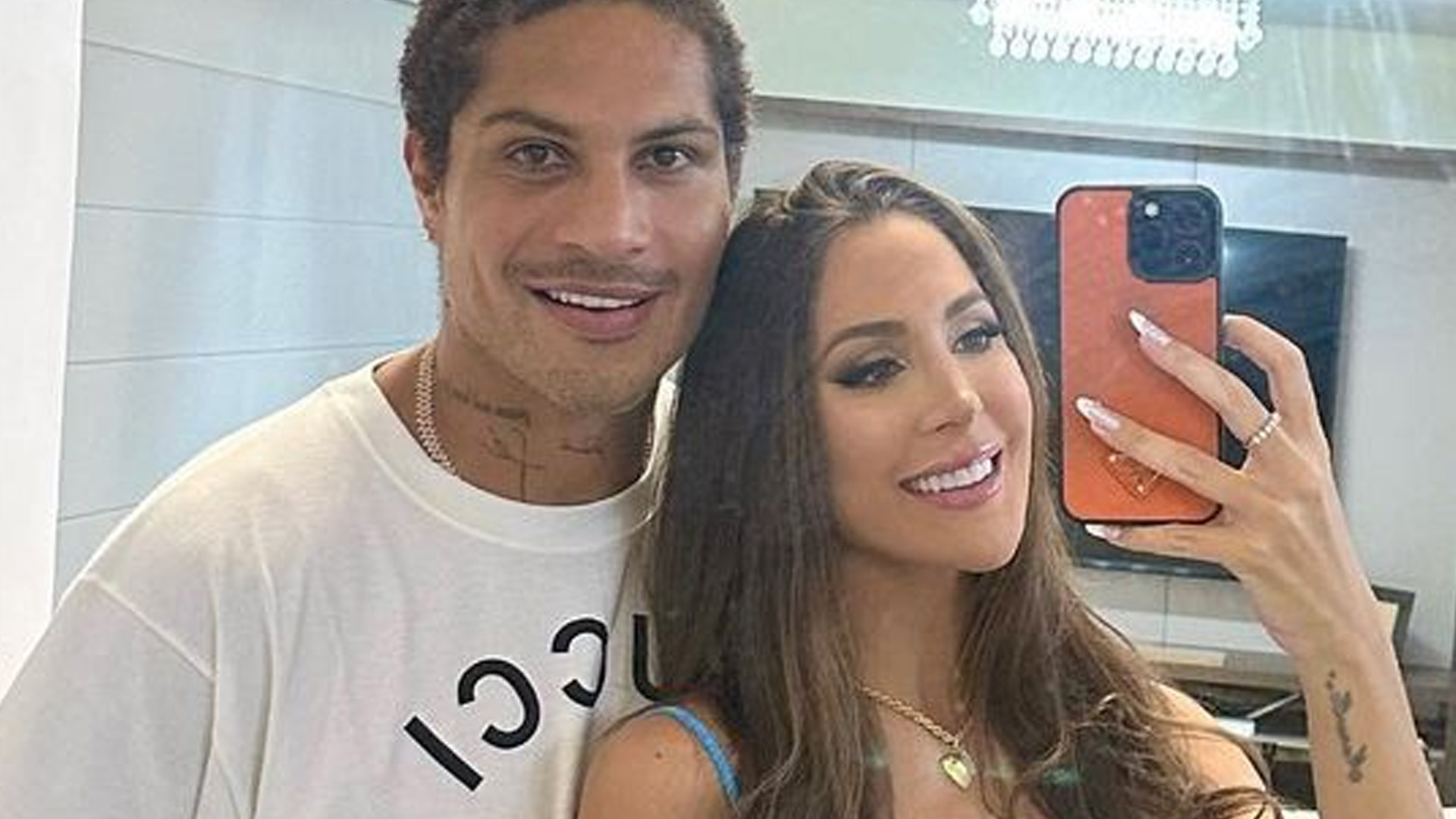 Bailarina do Faustão revela gravidez com ex de Bárbara Evans: “Meu amor”