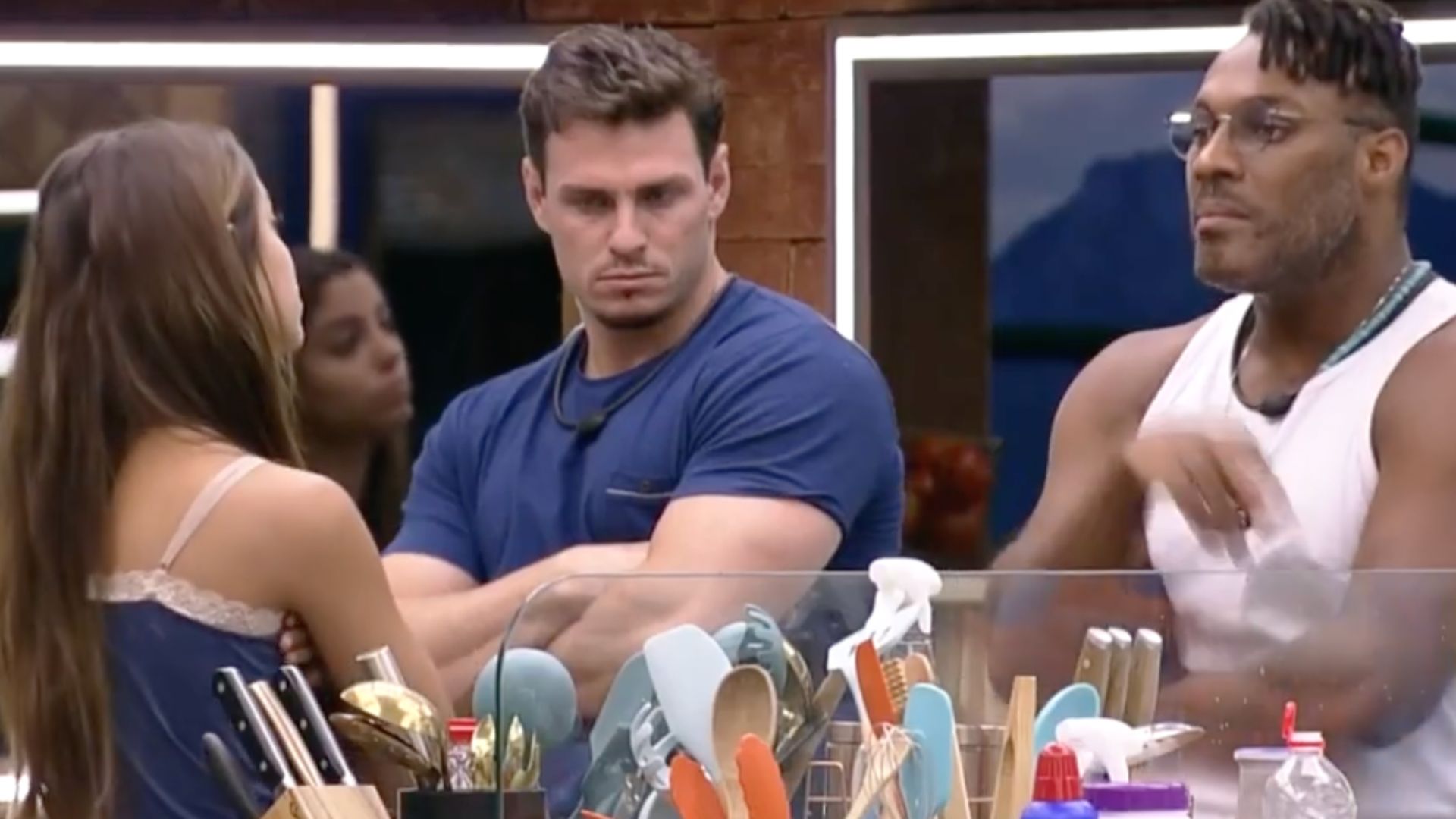BBB23: Trio falha em combinar votos em brother e se revolta: “Idolatram ele”