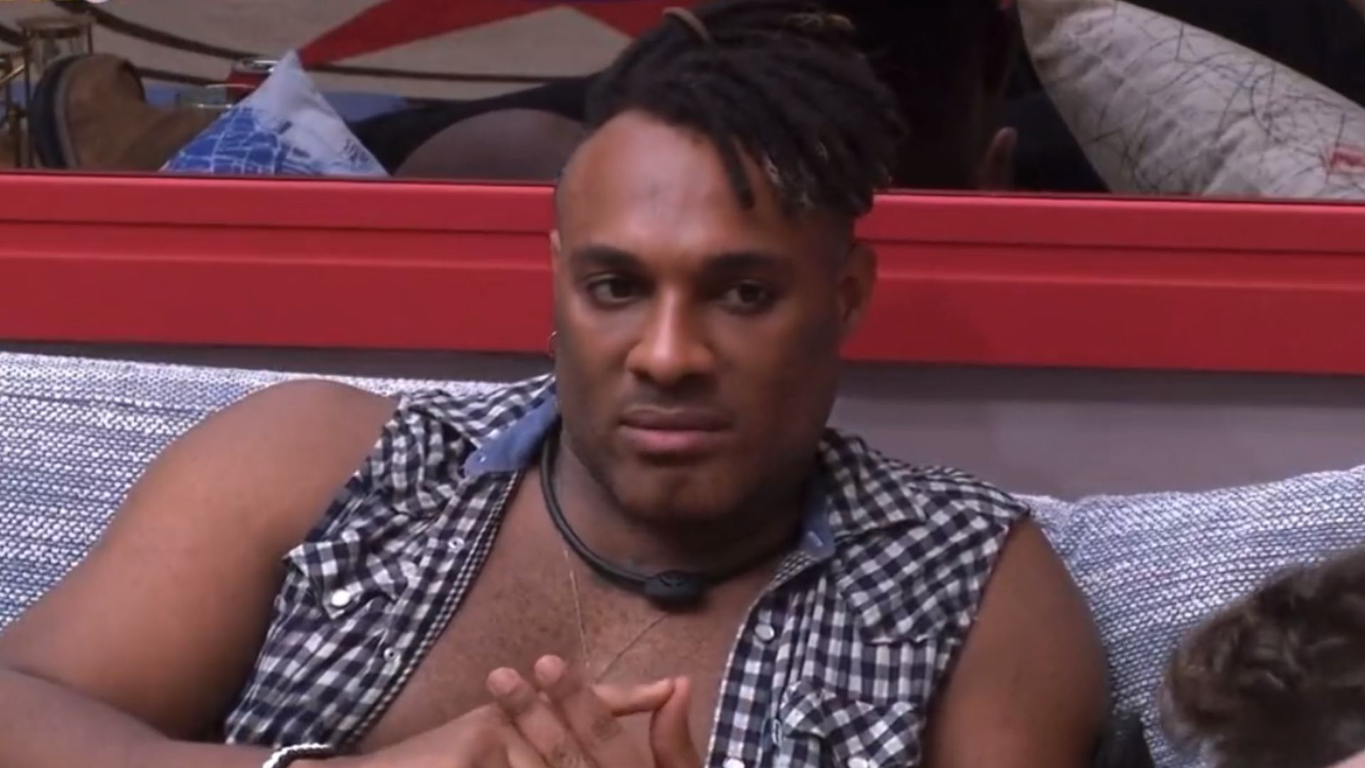 BBB23: Fred Nicácio entrega ‘traição’ de sister: “Deu na boquinha dele”