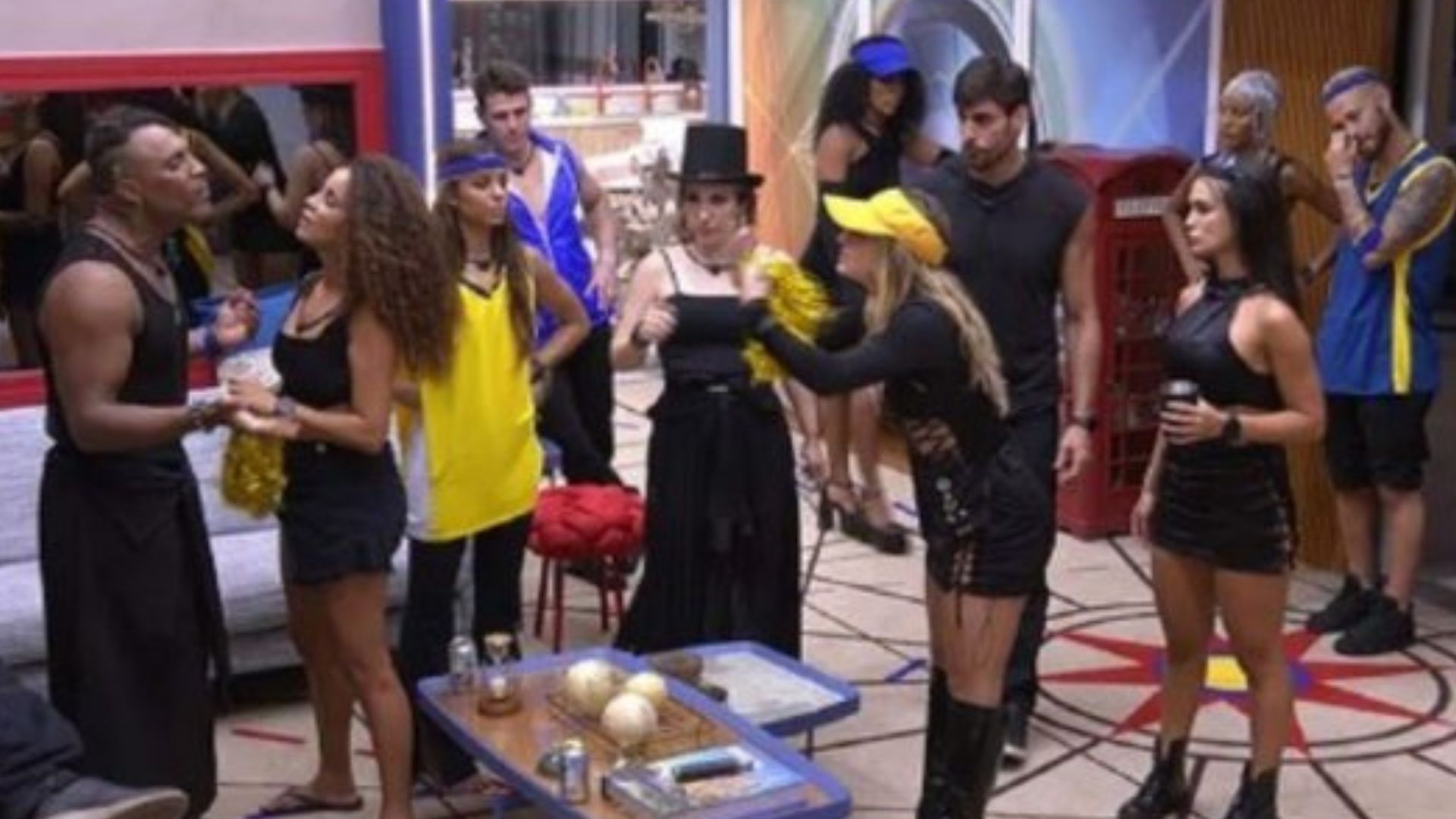 BBB23: Após Sapato, Bruna Griphao bate-boca com Fred Nicácio: “Seu show”