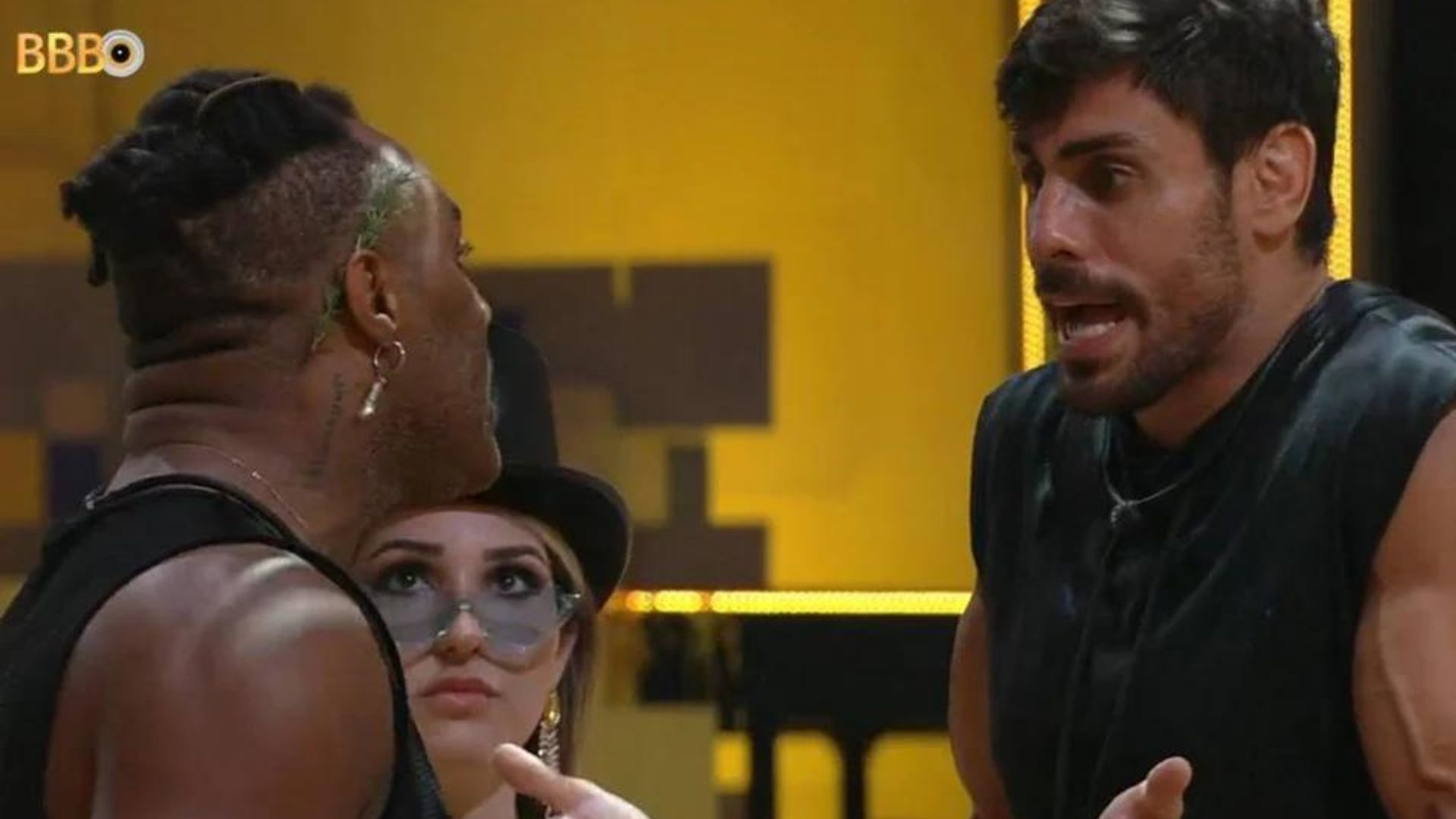 BBB23: Ficou sério! Cara de Sapato parte pra cima de Fred Nicácio: “Babaca”