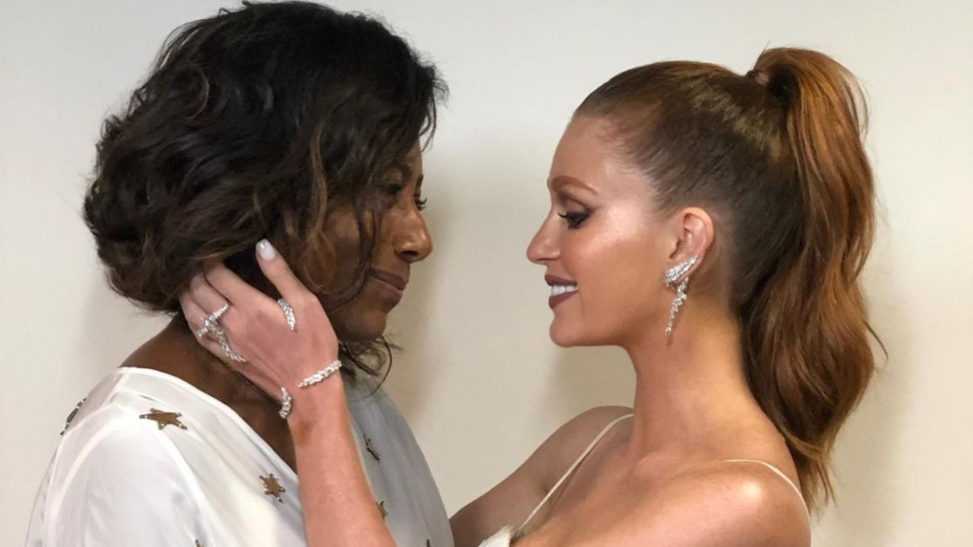 Marina Ruy Barbosa presta triste homenagem à Glória Maria, sua madrinha de casamento: “Como dói”