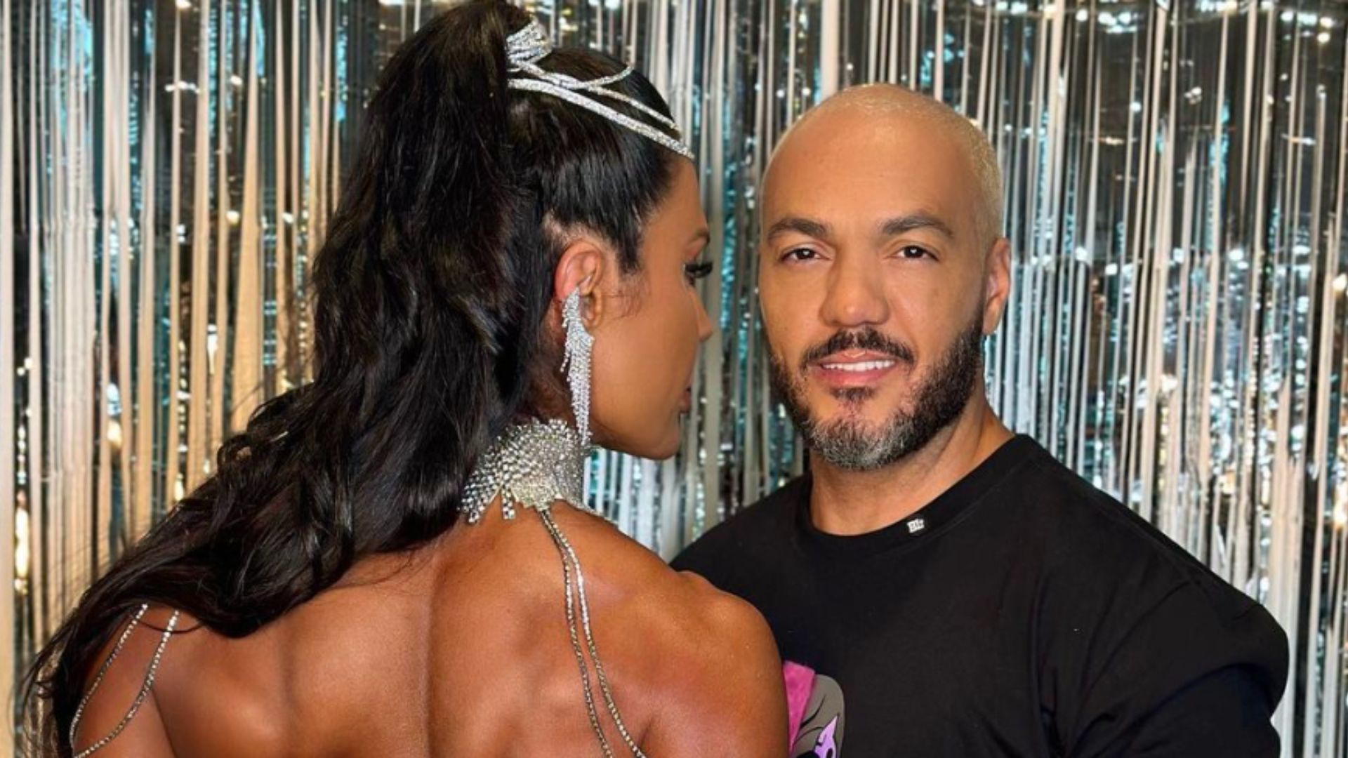 Gracyanne Barbosa bebe demais e manda recado para Belo: “Minha b*nda no seu…”