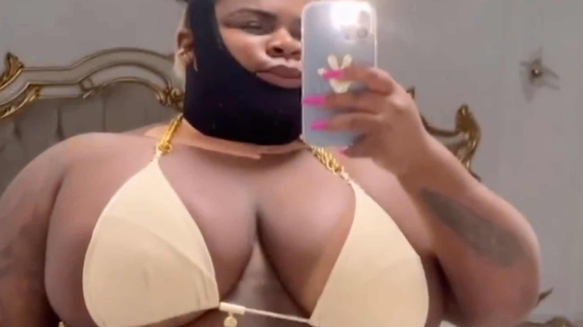 Sequinha! Recém-operada, Jojo Todynho posa de biquíni e exibe mudanças no corpo