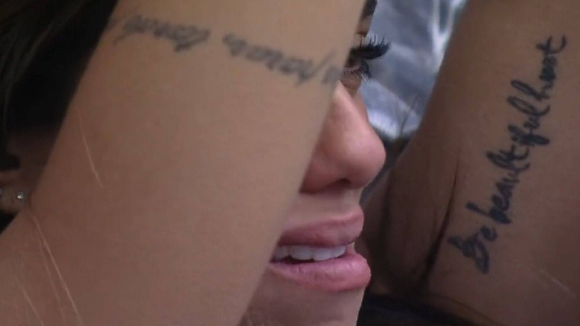 BBB23: Fãs apontam erro gramatical em tatuagem de Key Alves: “Ninguém avisou?”