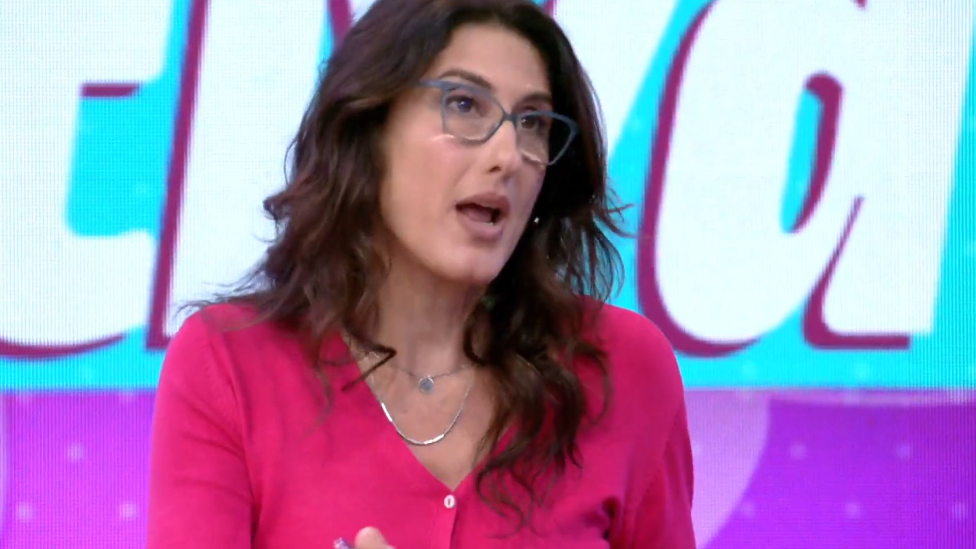 Paola Carosella detona Maria Beltrão e a filha após bagunça em bancada: “Filme de terror”
