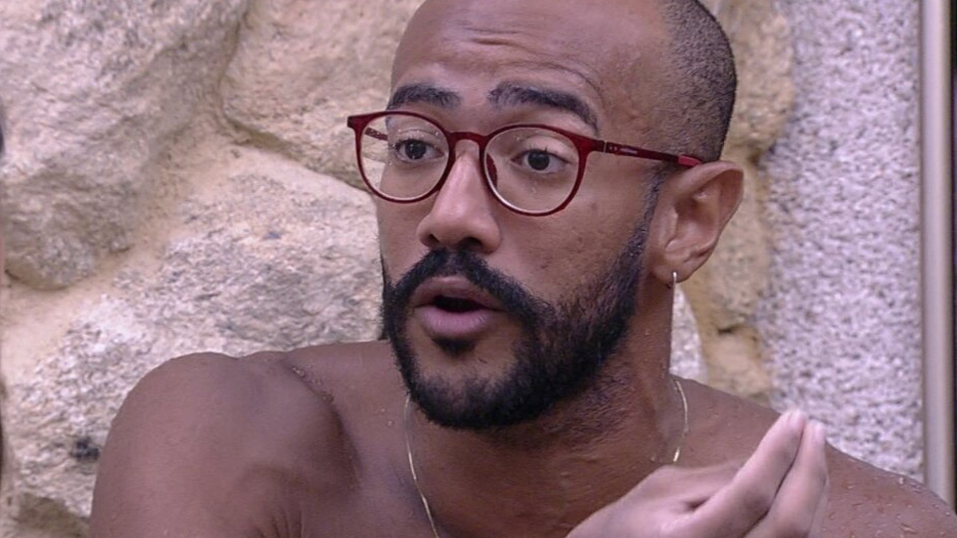 BBB23: Após tomar bronca em festa, Ricardo explode contra sister: “Tô de saco cheio”
