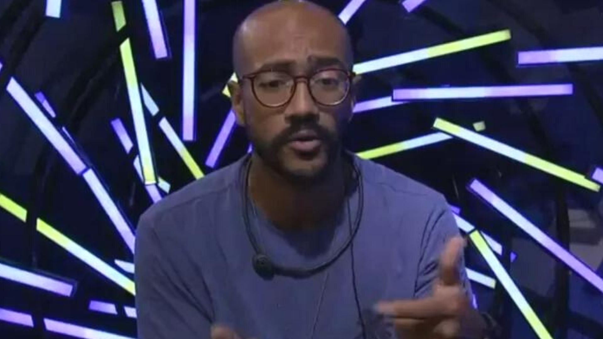 BBB23: Ricardo se revolta após atrito com sister e declara guerra: “Não vou ficar lambendo”