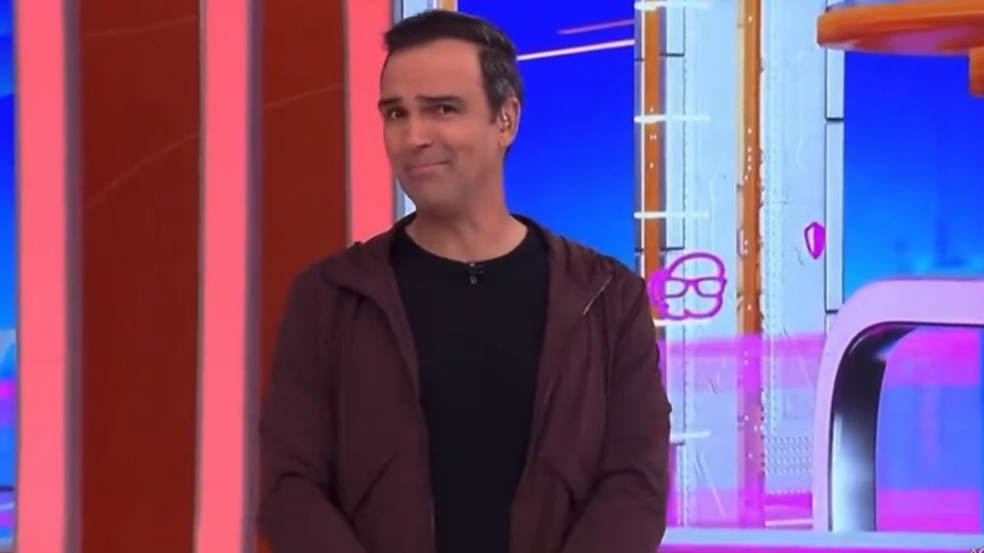 BBB23: Entregou? Tadeu Schmidt deixa escapar apoio a casal inesperado: “Esses dois”