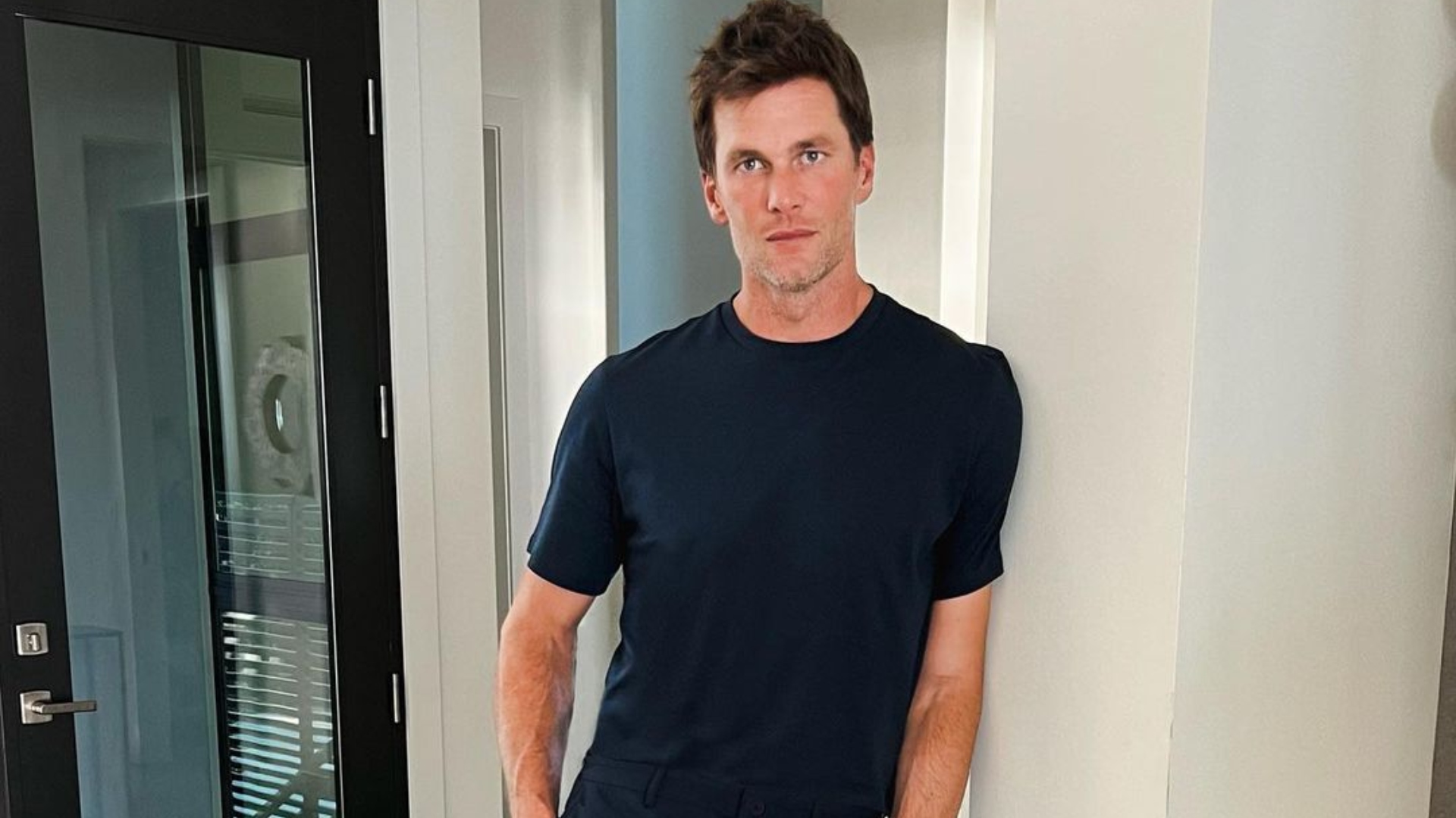 Solteiro, Tom Brady não pensa em namorar, mas amigos dão um empurrãozinho: “Querem armar para ele”