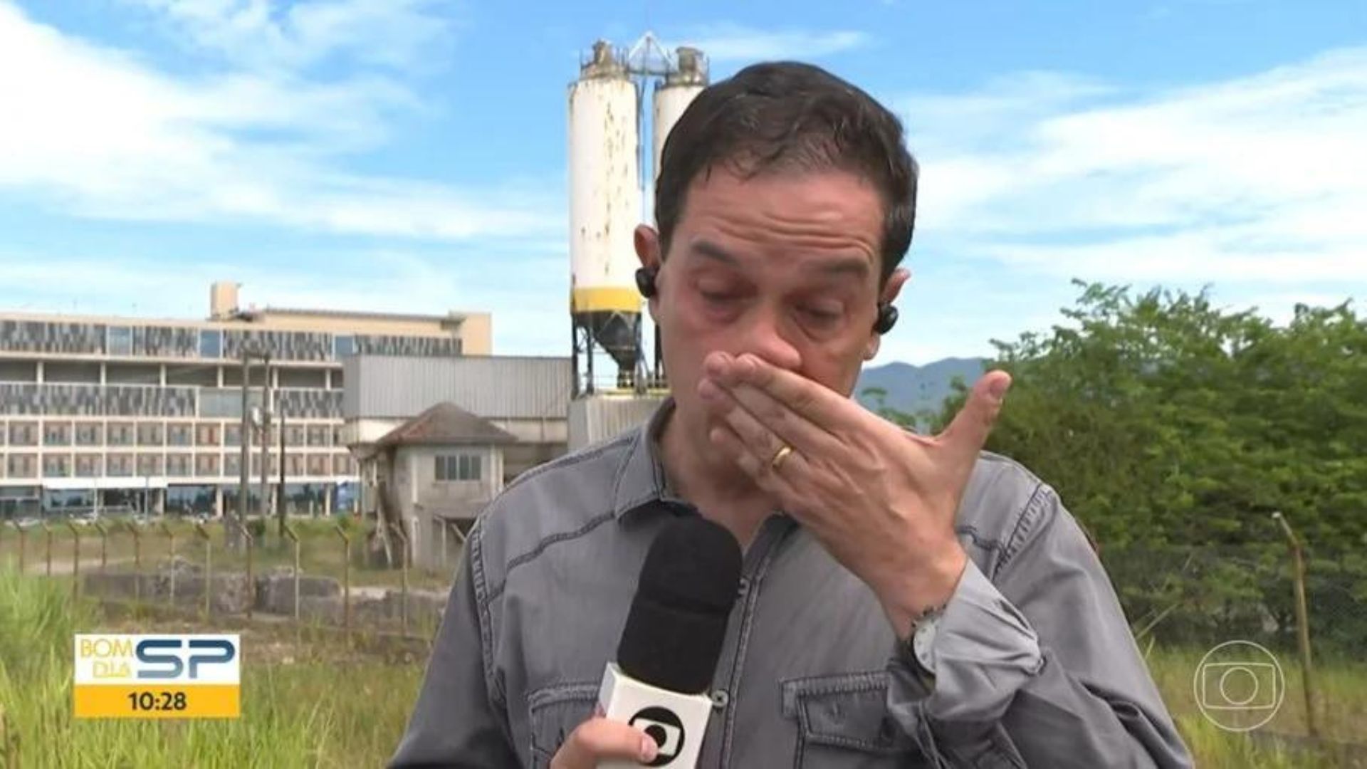 Repórter da Globo, Walace Lara chora ao vivo ao relatar drama: “Situação muito difícil”