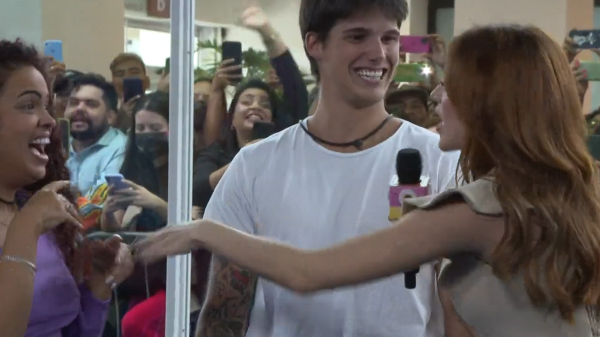 BBB23: Ana Clara dá bronca em participante da Casa de Vidro ao vivo: “Não fala!”
