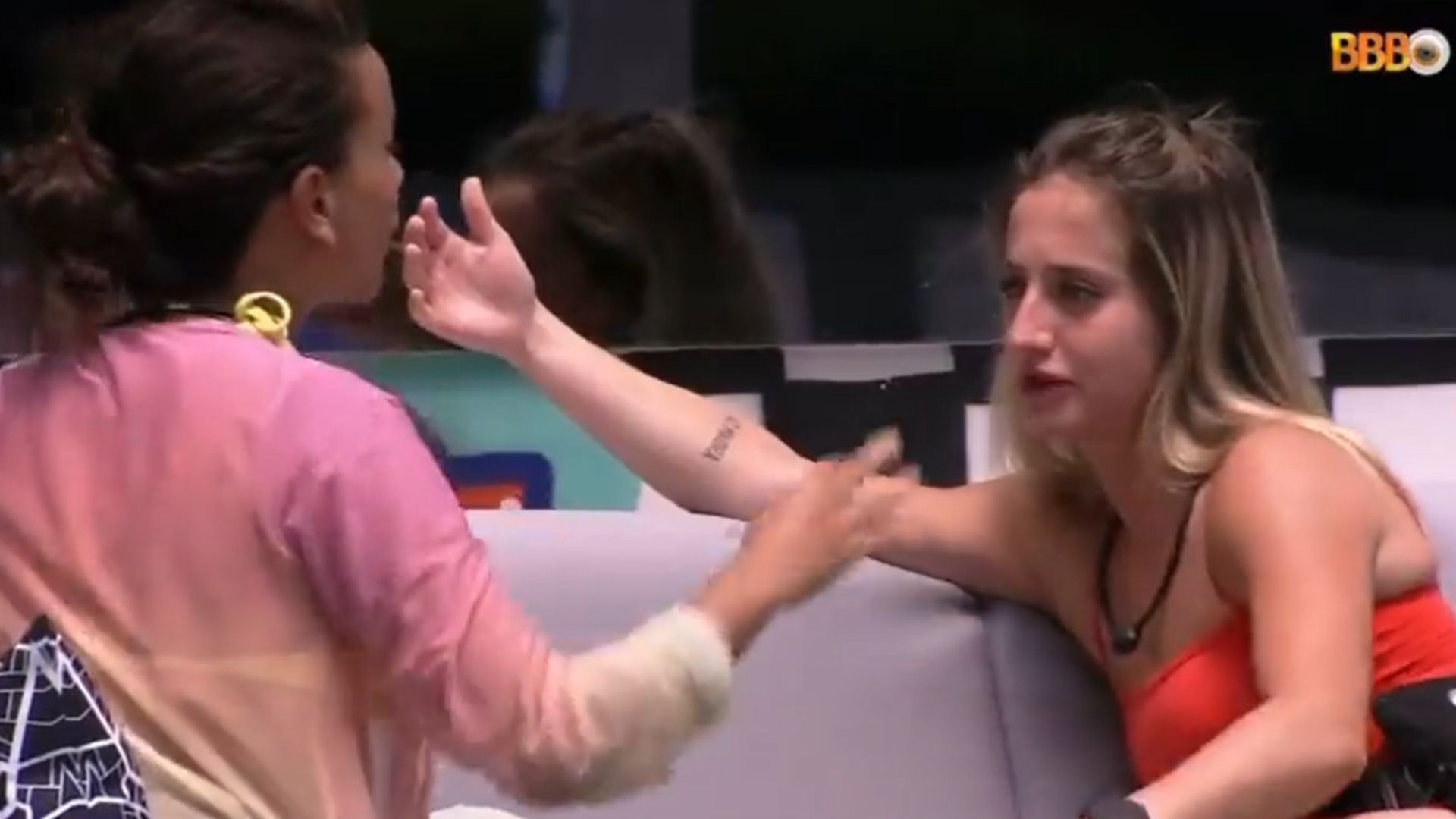 BBB23: Domitila se justifica após briga com Bruna Griphao: “Não era necessário”