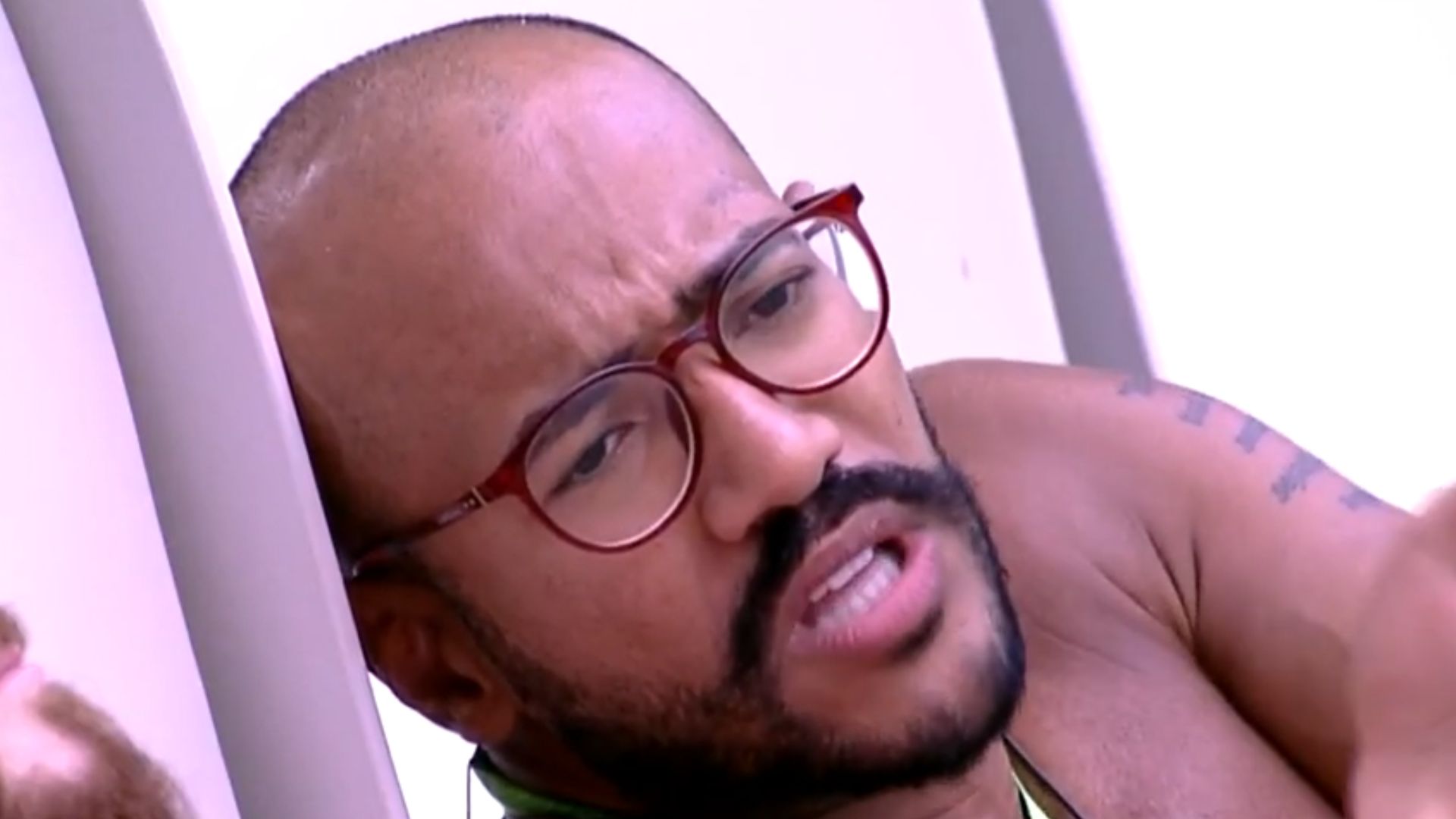 BBB23: Ricardo manda recado quente para sister por torpedo do reality: “Uma varoa dessas”