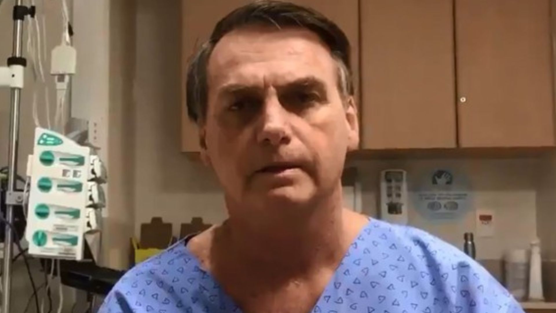 Nos Estados Unidos, Bolsonaro cancela planos após receber alta e avisa: “Minha volta”