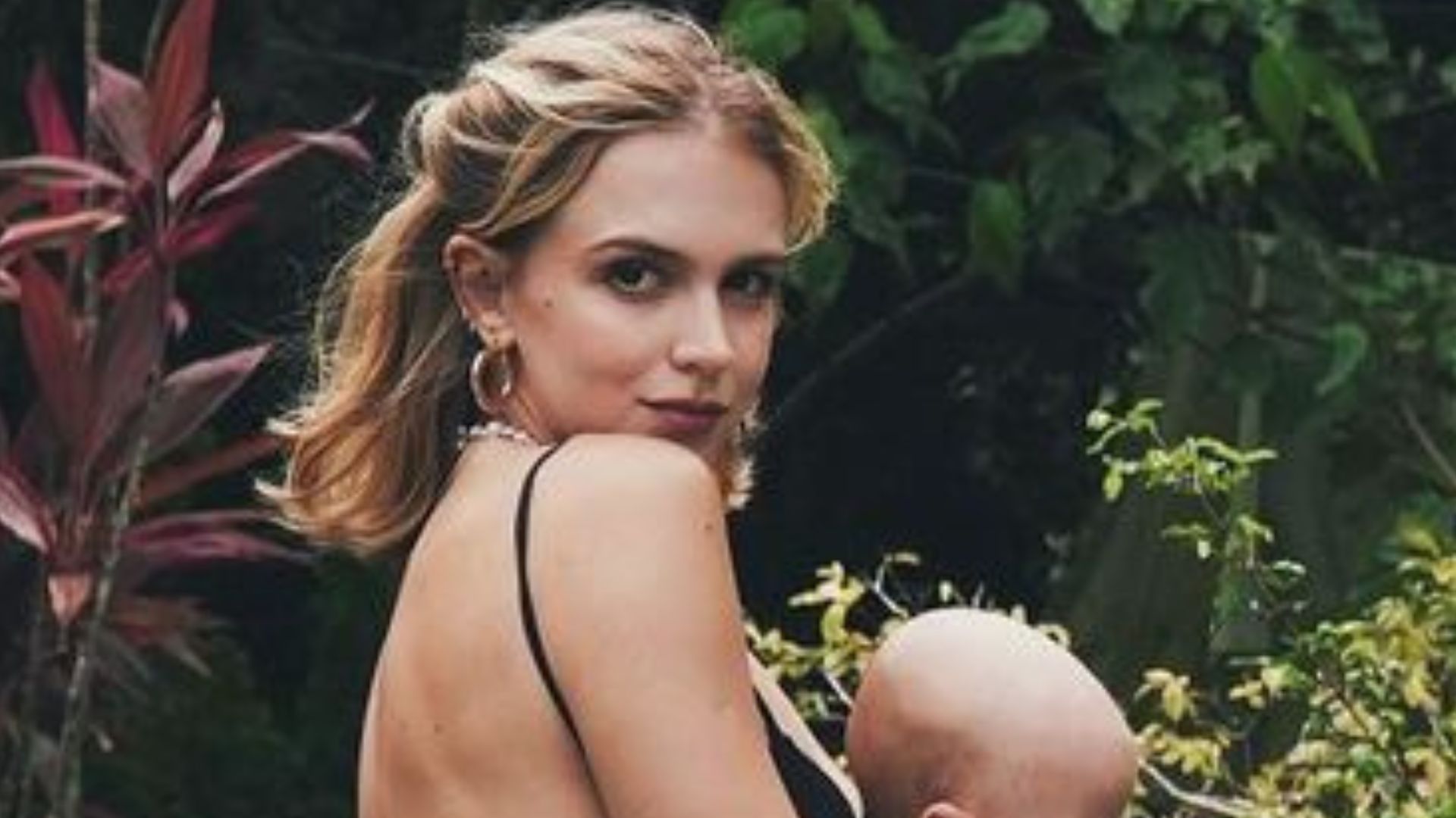 Isabella Scherer choca web com clique de antes e depois da gravidez: “Perfeitos”