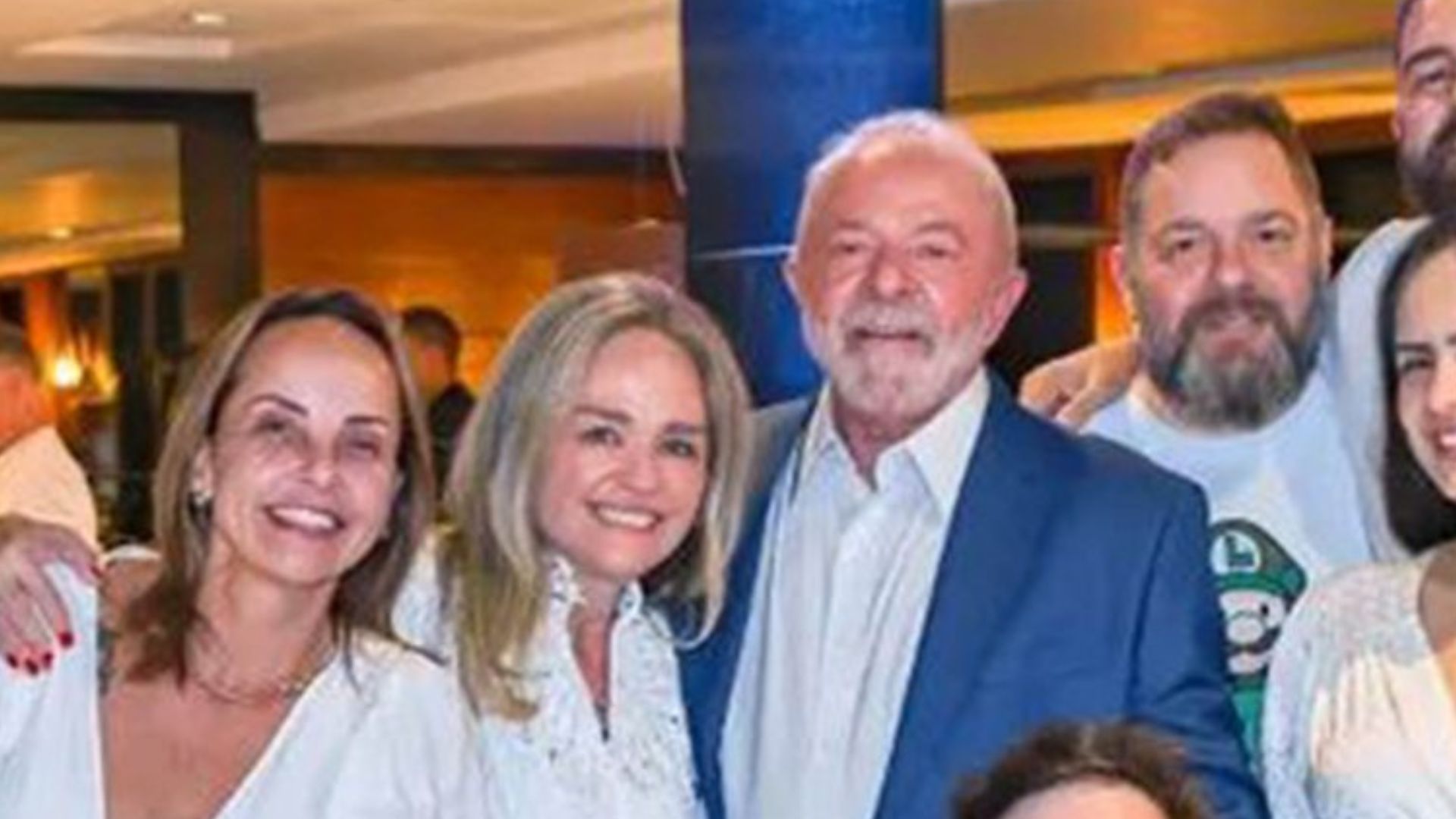 Às vésperas da posse, Lula reúne família em festa intimista sem a esposa: “E a Janja?”