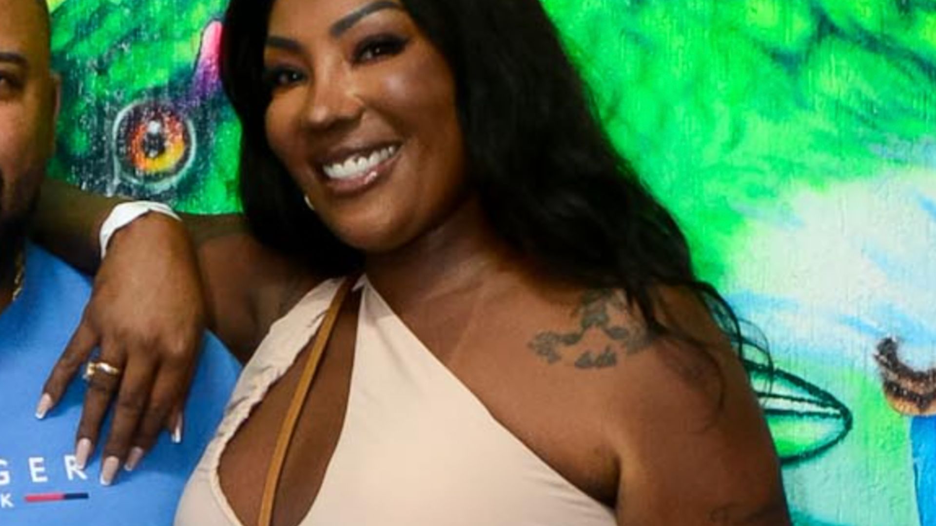 Viva o amor! Mãe de Ludmilla faz raríssima aparição com o marido, ex-segurança da filha