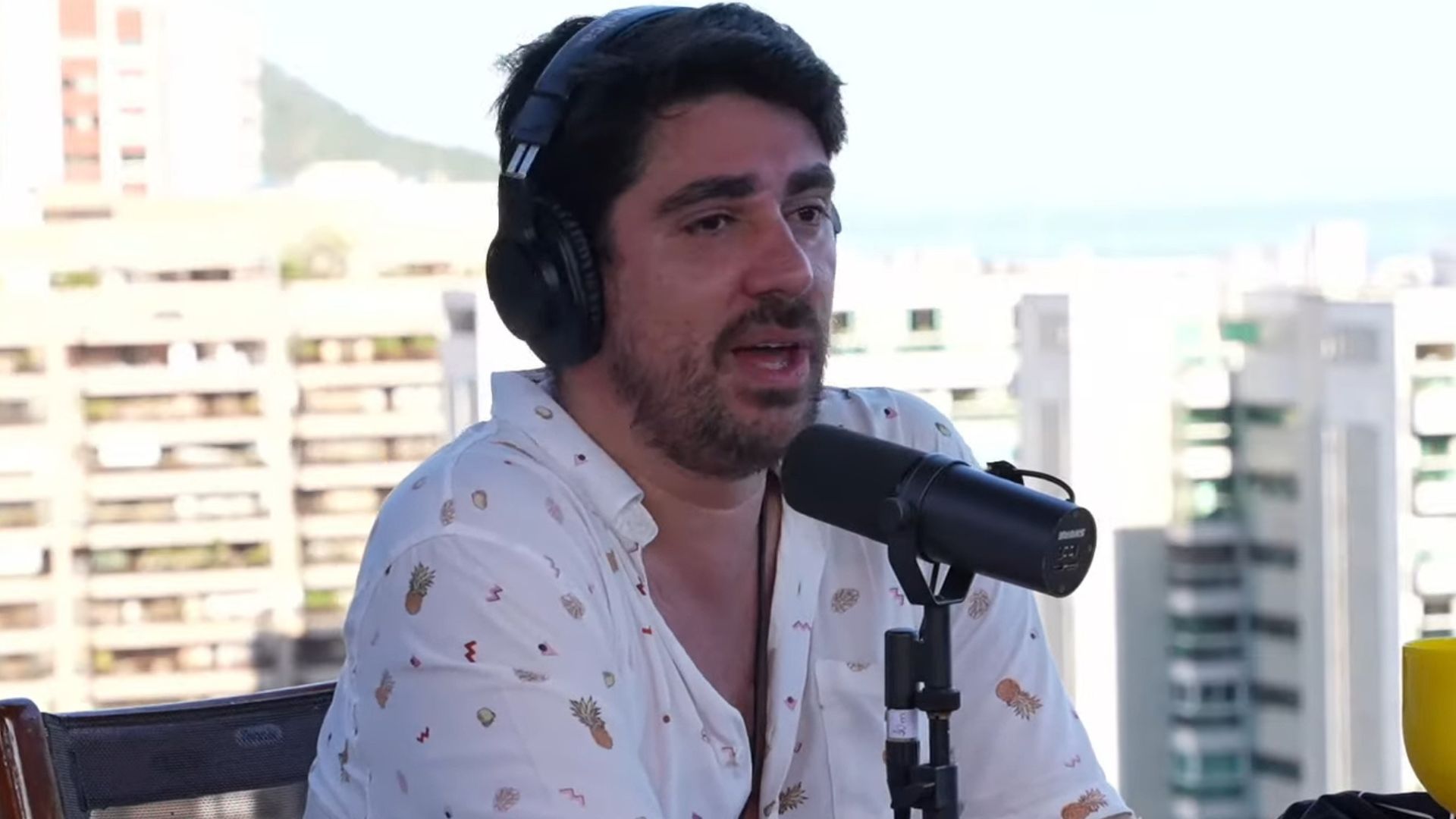 Marcelo Adnet detalha terror em estupro que sofreu na infância: “Meu avó me salvou”