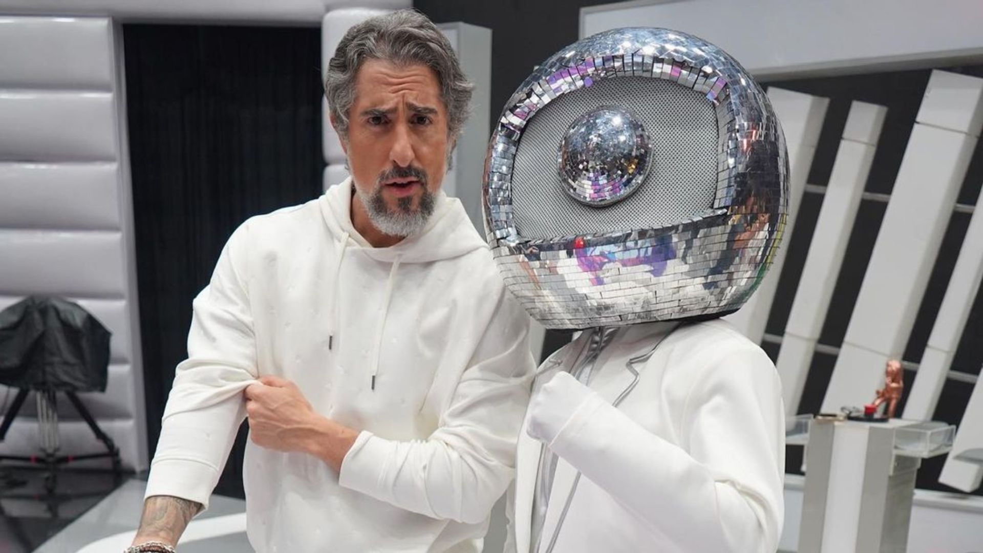 Marcos Mion revela ganhadores do Piores do Ano: “Enquanto os artistas brilham”