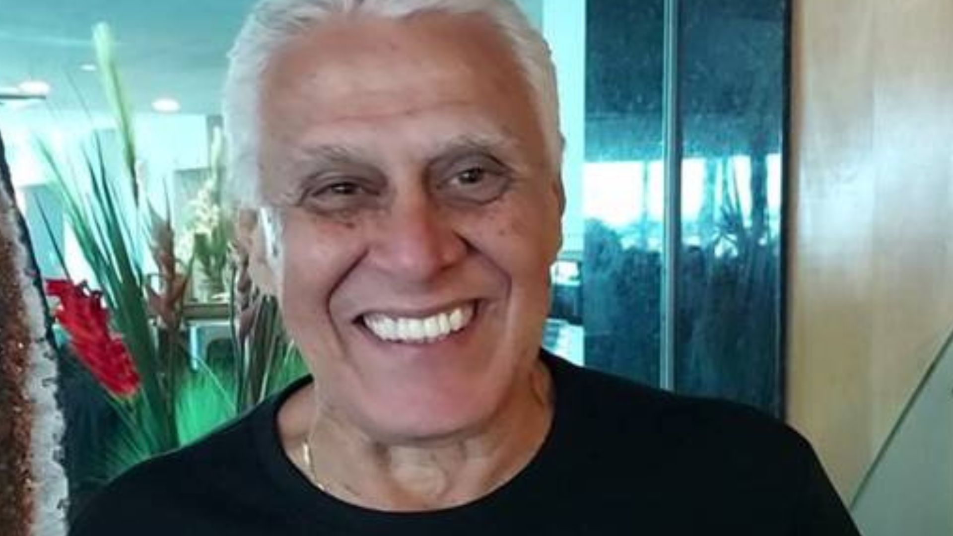 Morre aos 68 anos o atacante Roberto Dinamite, um dos maiores ídolos do futebol brasileiro