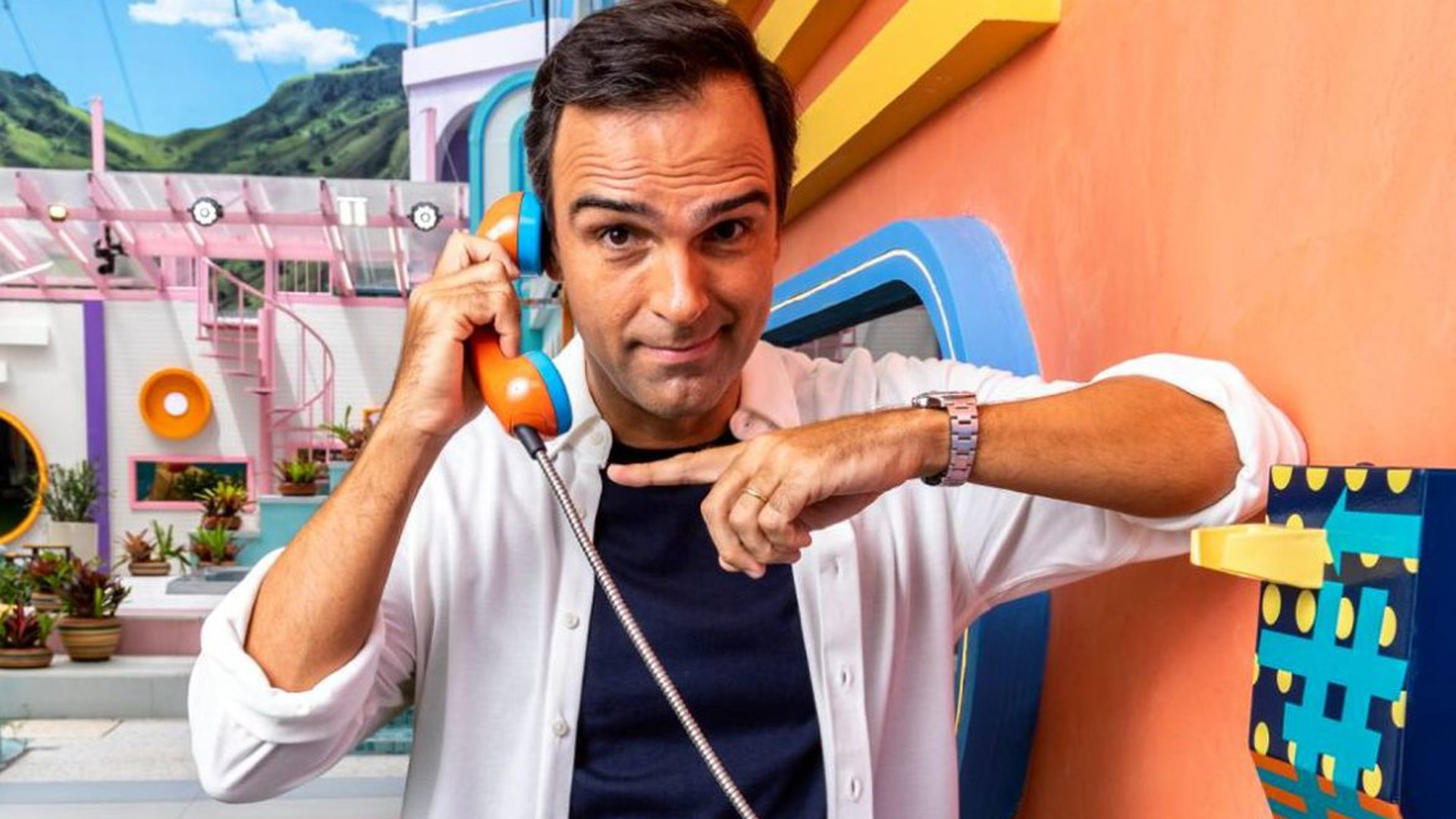 Tadeu Schmidt abocanha salário milionário para apresentar o BBB23; veja o valor!