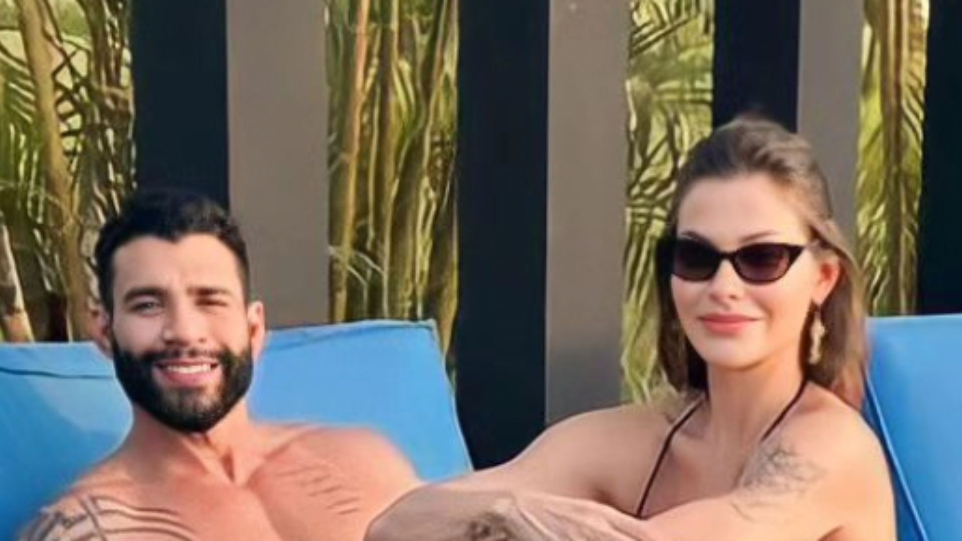 Que casal! Gusttavo Lima e Andressa Suita curtem piscina e exibem corpos perfeitos