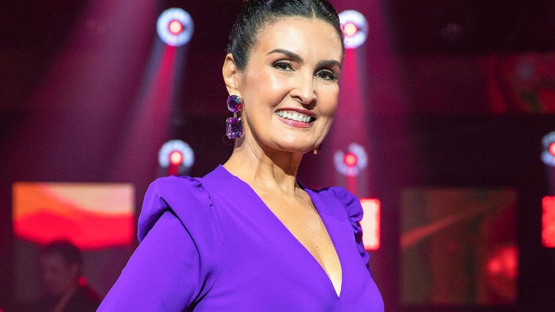 Queridinha? Após exigências, Fátima Bernardes ganha novo programa da Globo