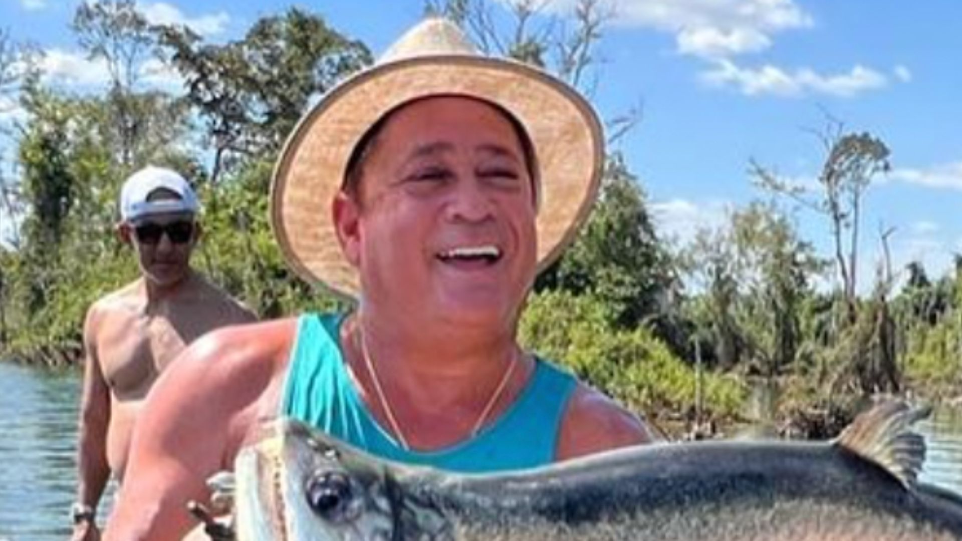 Leonardo surge de sunga e parte do corpo intriga fãs: “Tá pra frente”