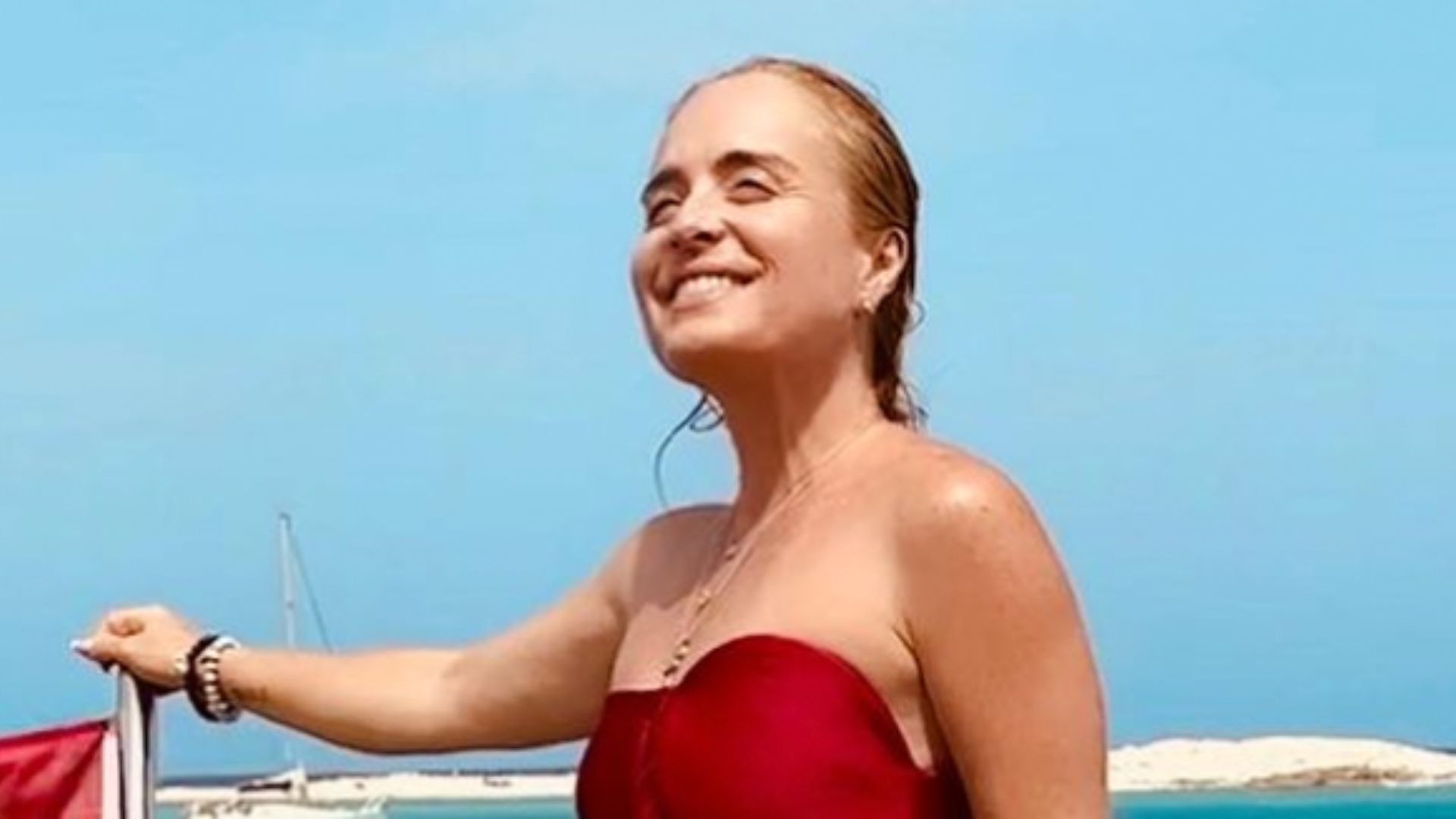 Maiô estranho usado por Angélica divide opiniões: “Não te valorizou”