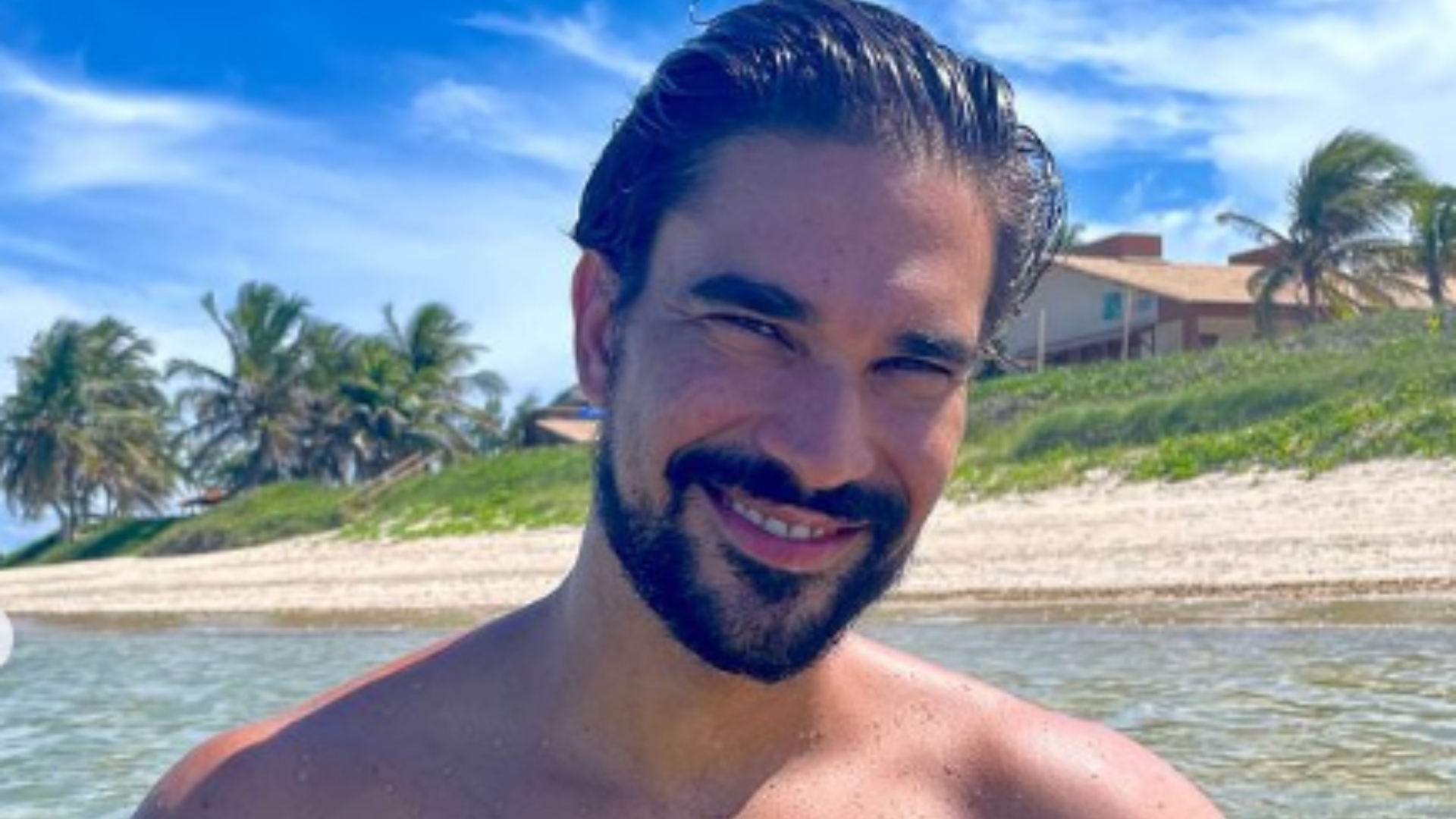 Galã da Globo, Matteus Cardoso confessa receber mensagens picantes e nudes indiscretos: “Adoro”