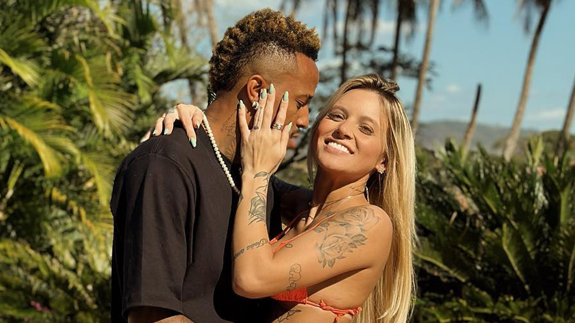 Namorada de Éder Militão homenageia atleta com tatuagem íntima após assumir namoro; veja!