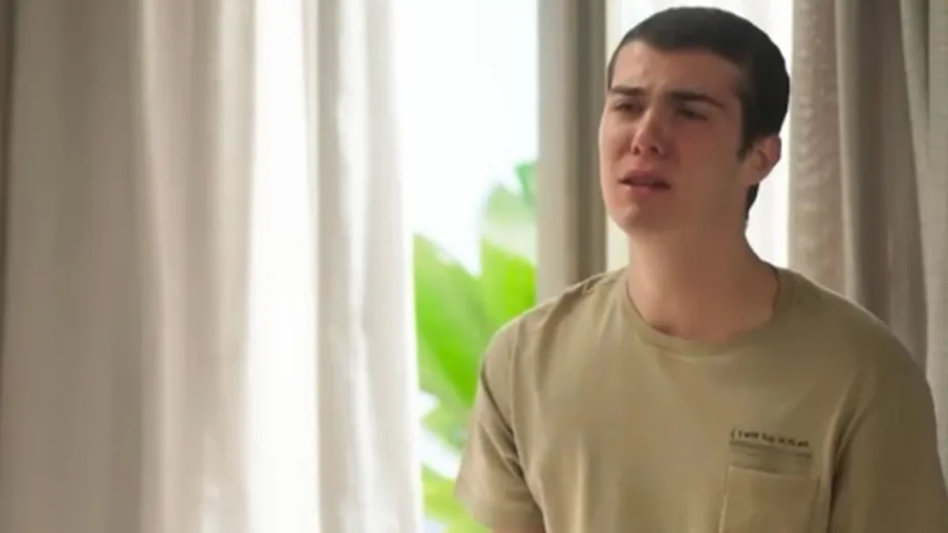 Vai na Fé: Em crise, Rafa é dopado e prejudica Kate: “Não quero dormir”
