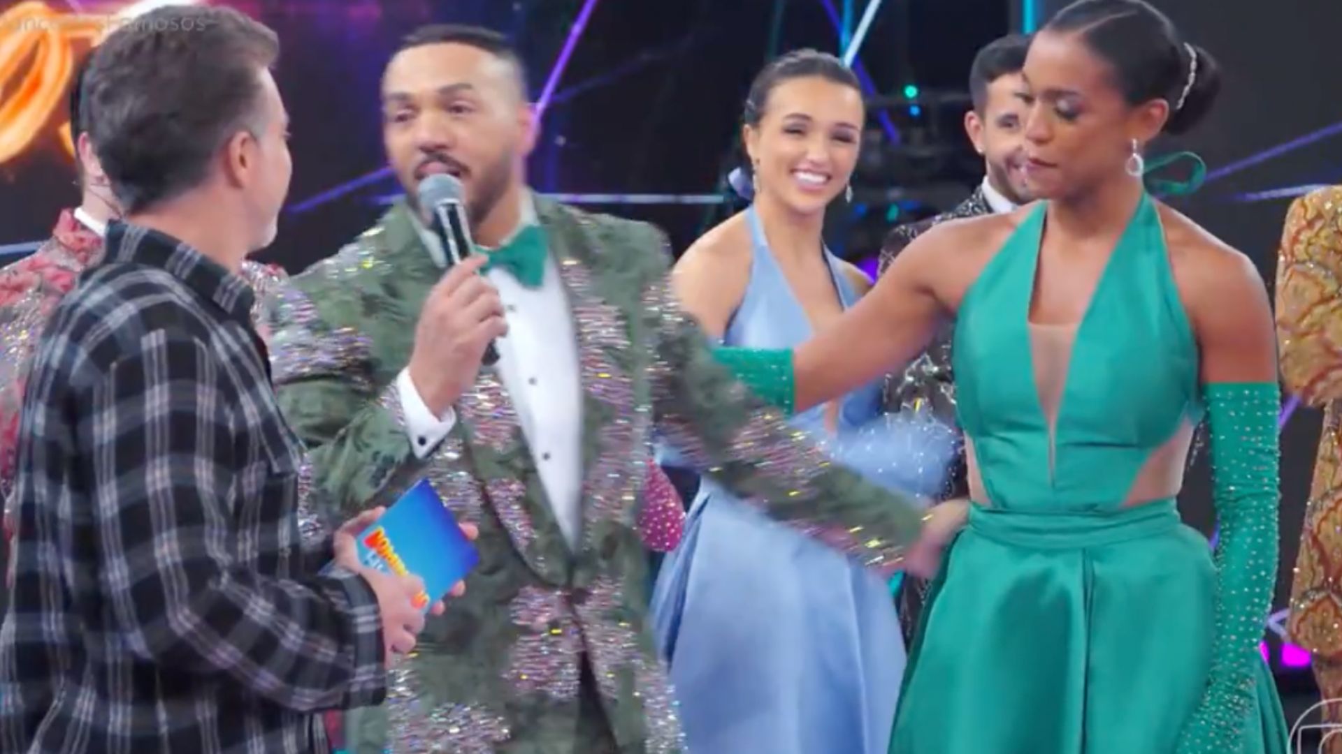 Eliminado do ‘Dança’, Belo premia bailarina ao vivo e surpreende público: “Comigo”