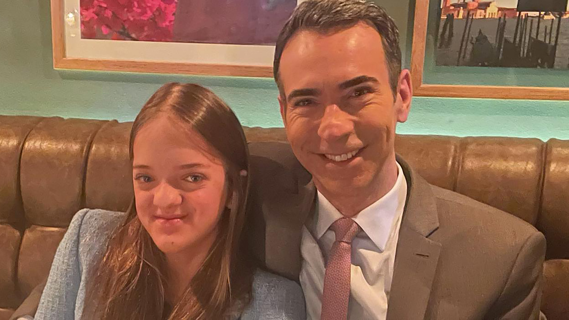 Sem Ticiane Pinheiro, Cesar Tralli leva enteada para jantar fora: “Amo ser ‘paidrasto'”