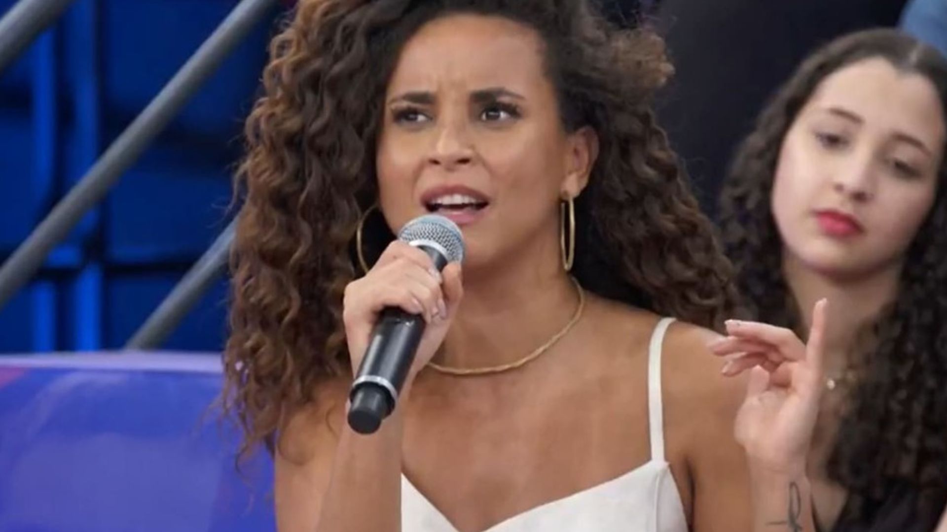 Domitila Barros gera polêmica ao dar unfollow em ex-BBBs: “Tudo falsidade”